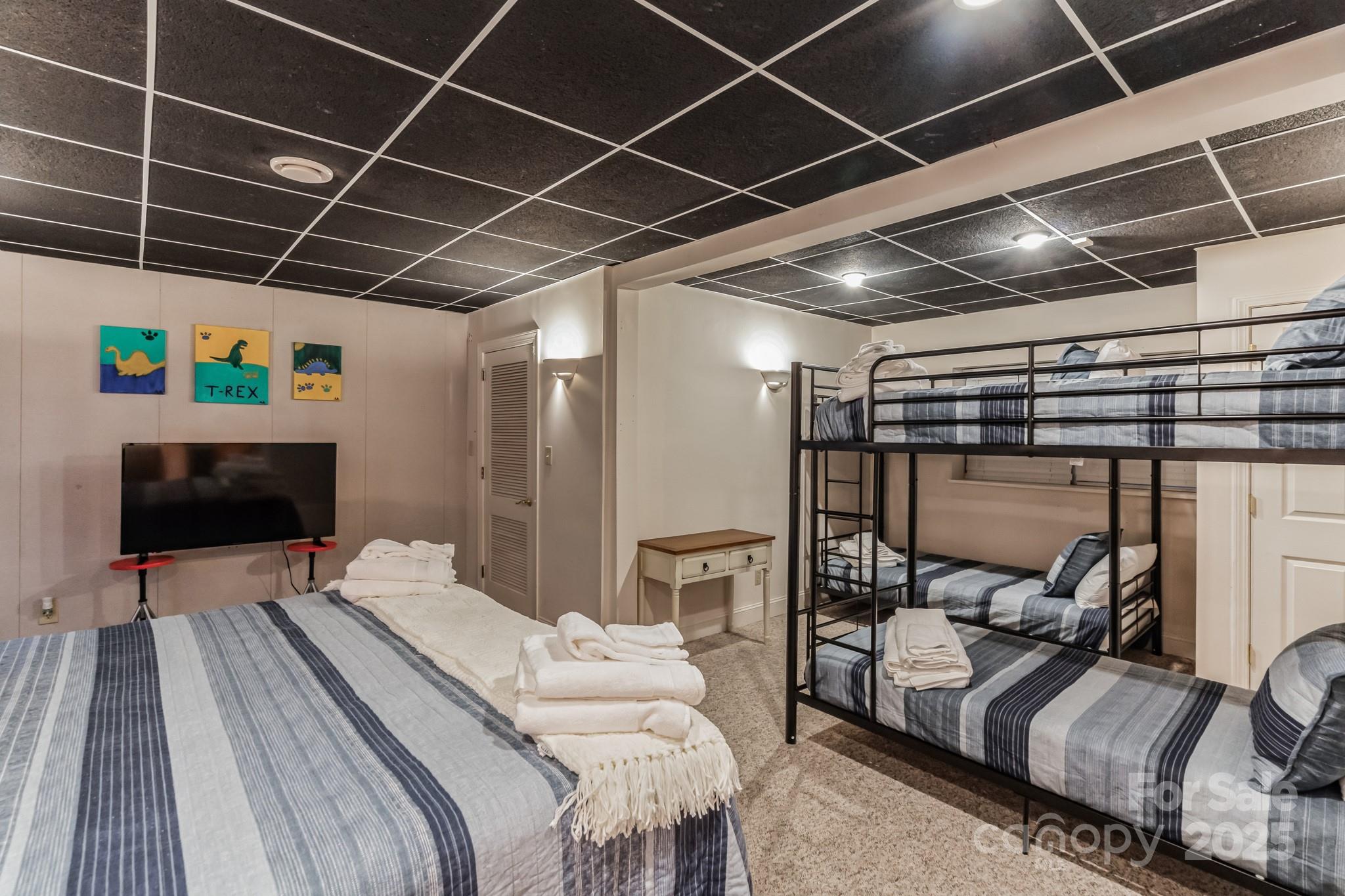 122 Mariner Pointe Lane