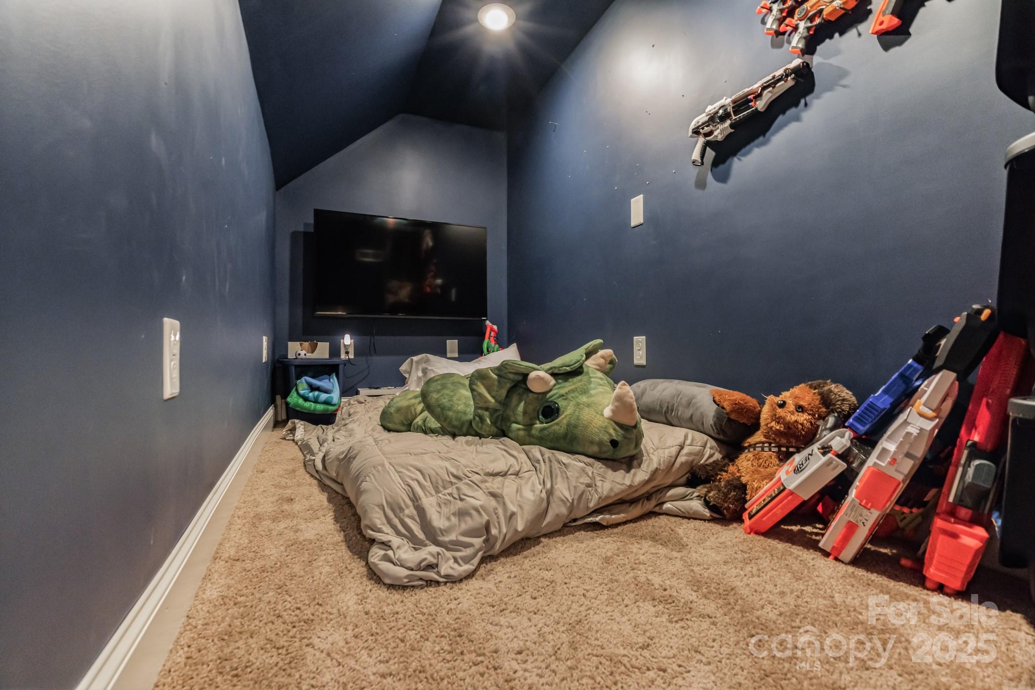 122 Mariner Pointe Lane