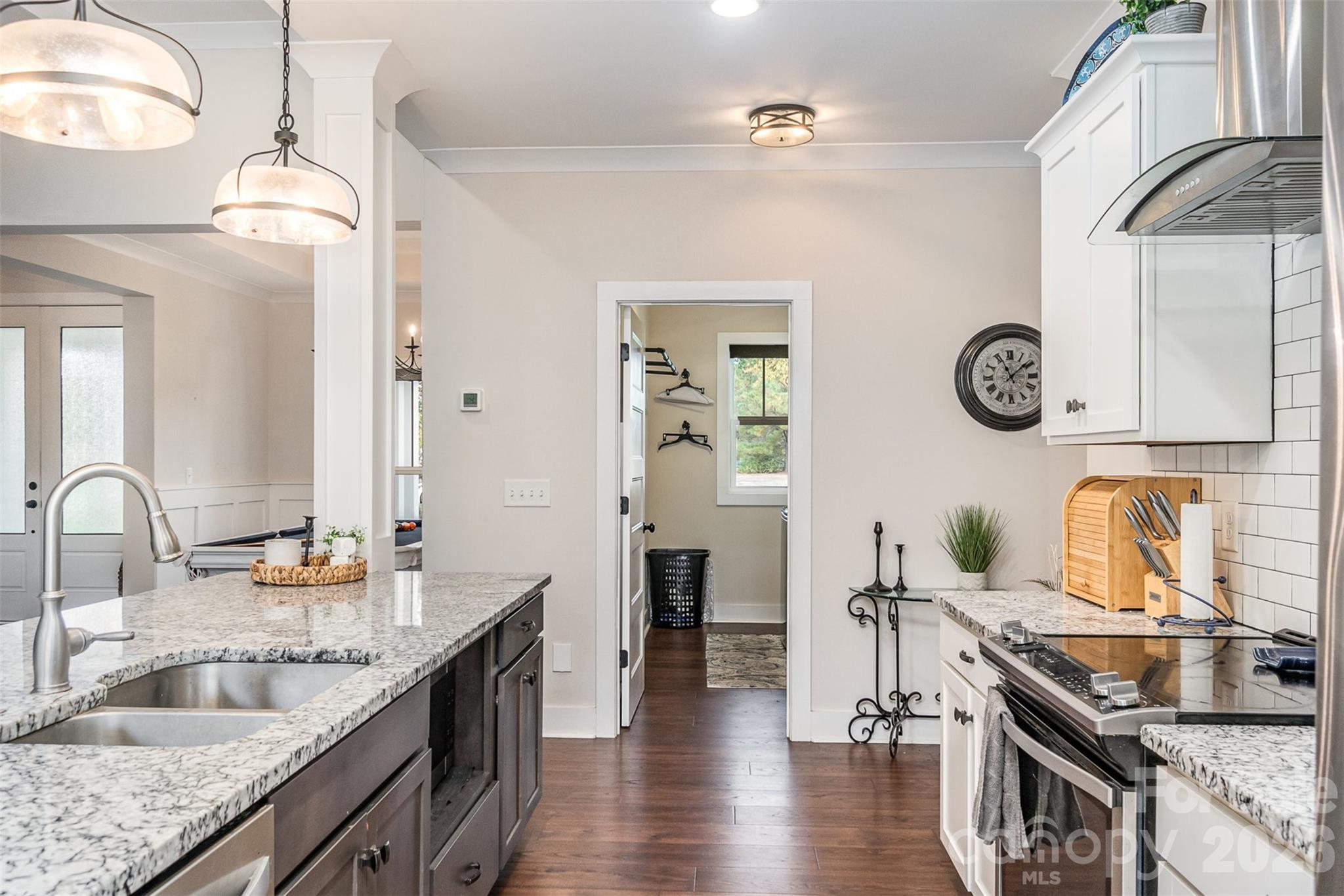 1851 White Fawn Lane