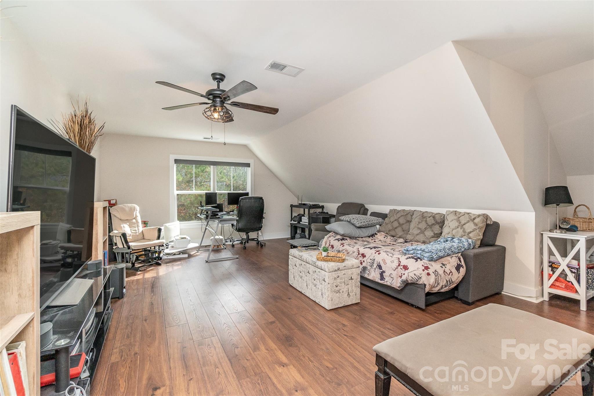 1851 White Fawn Lane