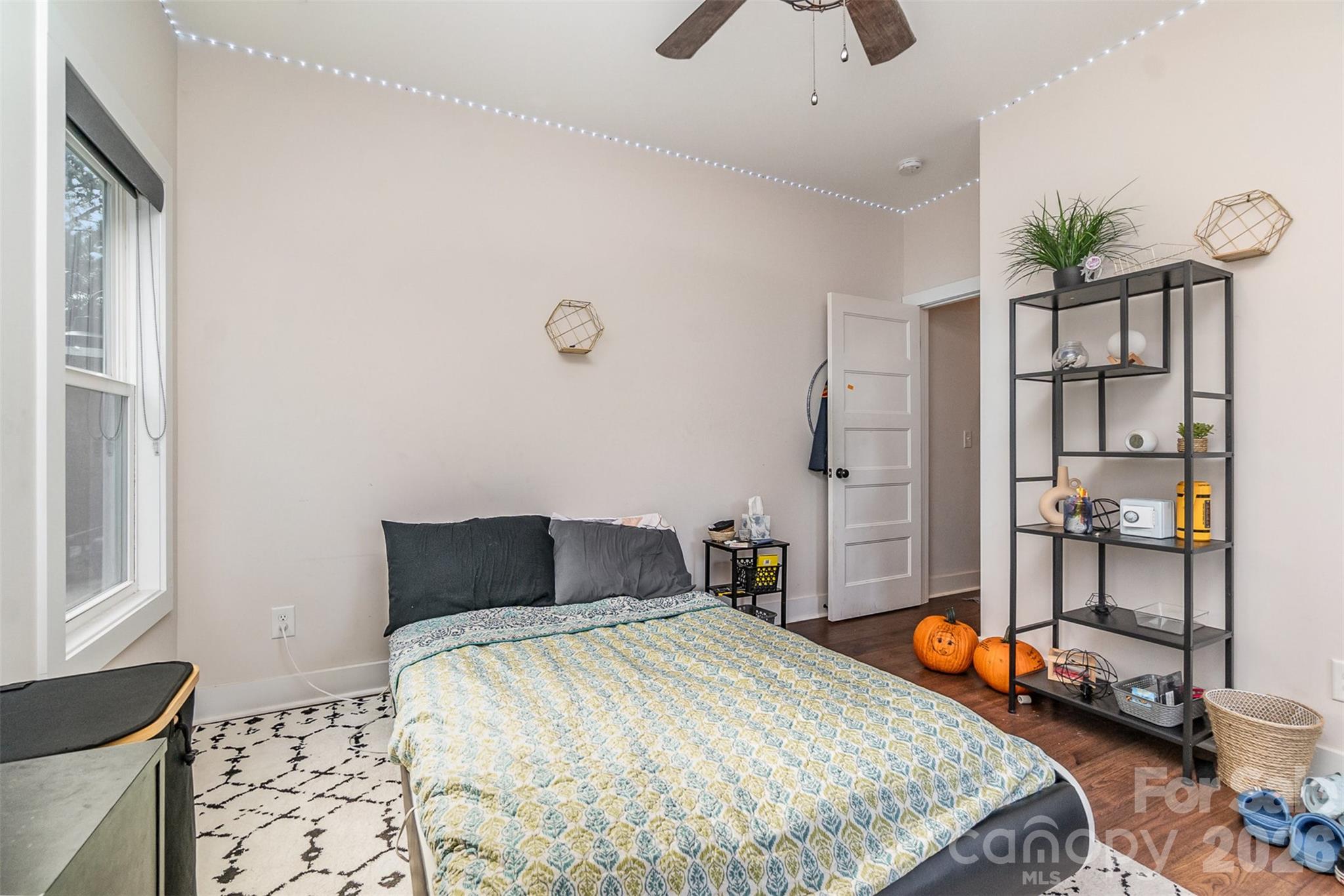 1851 White Fawn Lane