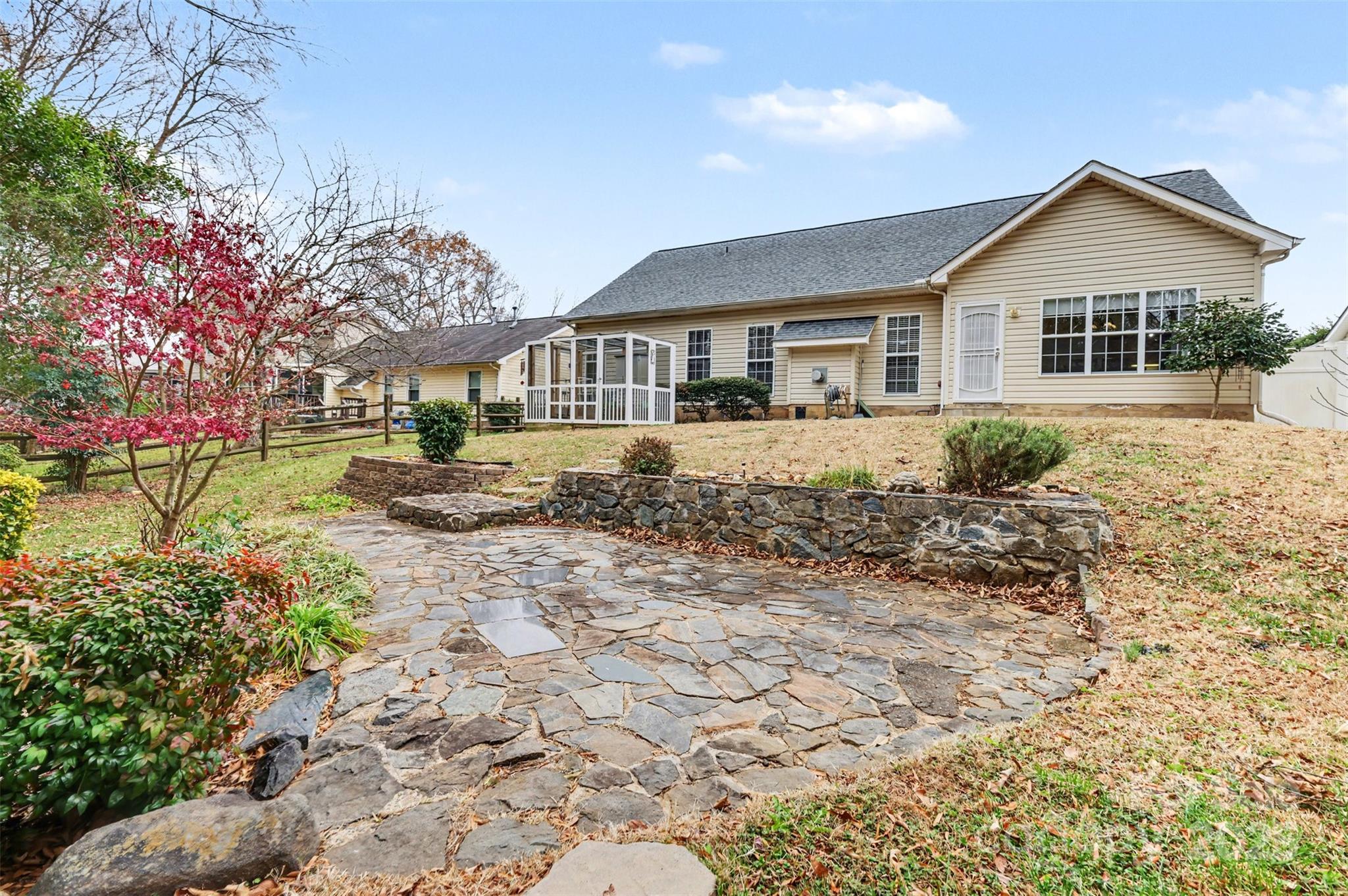 8907 Steelechase Drive