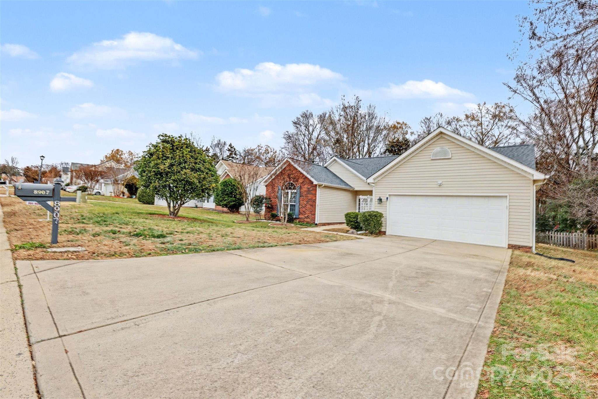 8907 Steelechase Drive