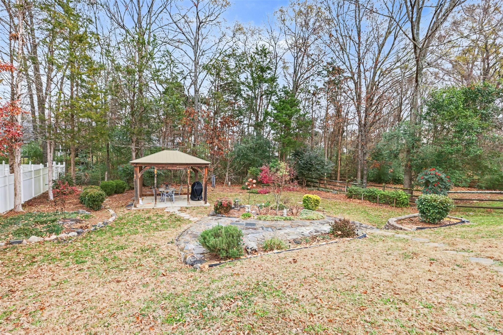 8907 Steelechase Drive