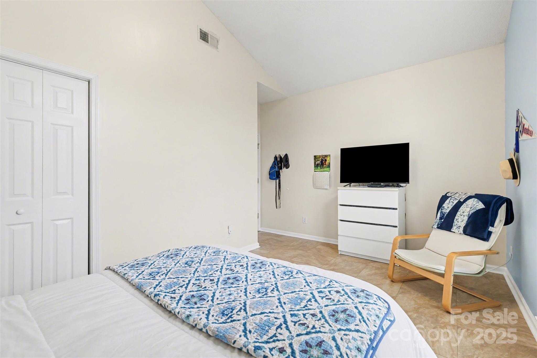 8907 Steelechase Drive