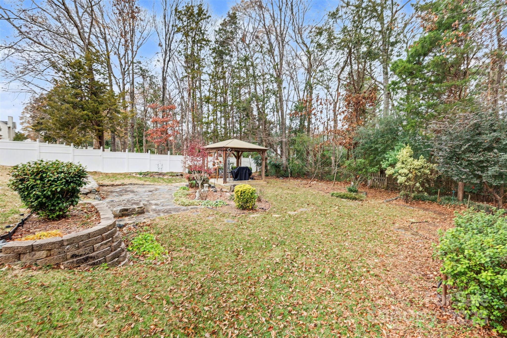 8907 Steelechase Drive