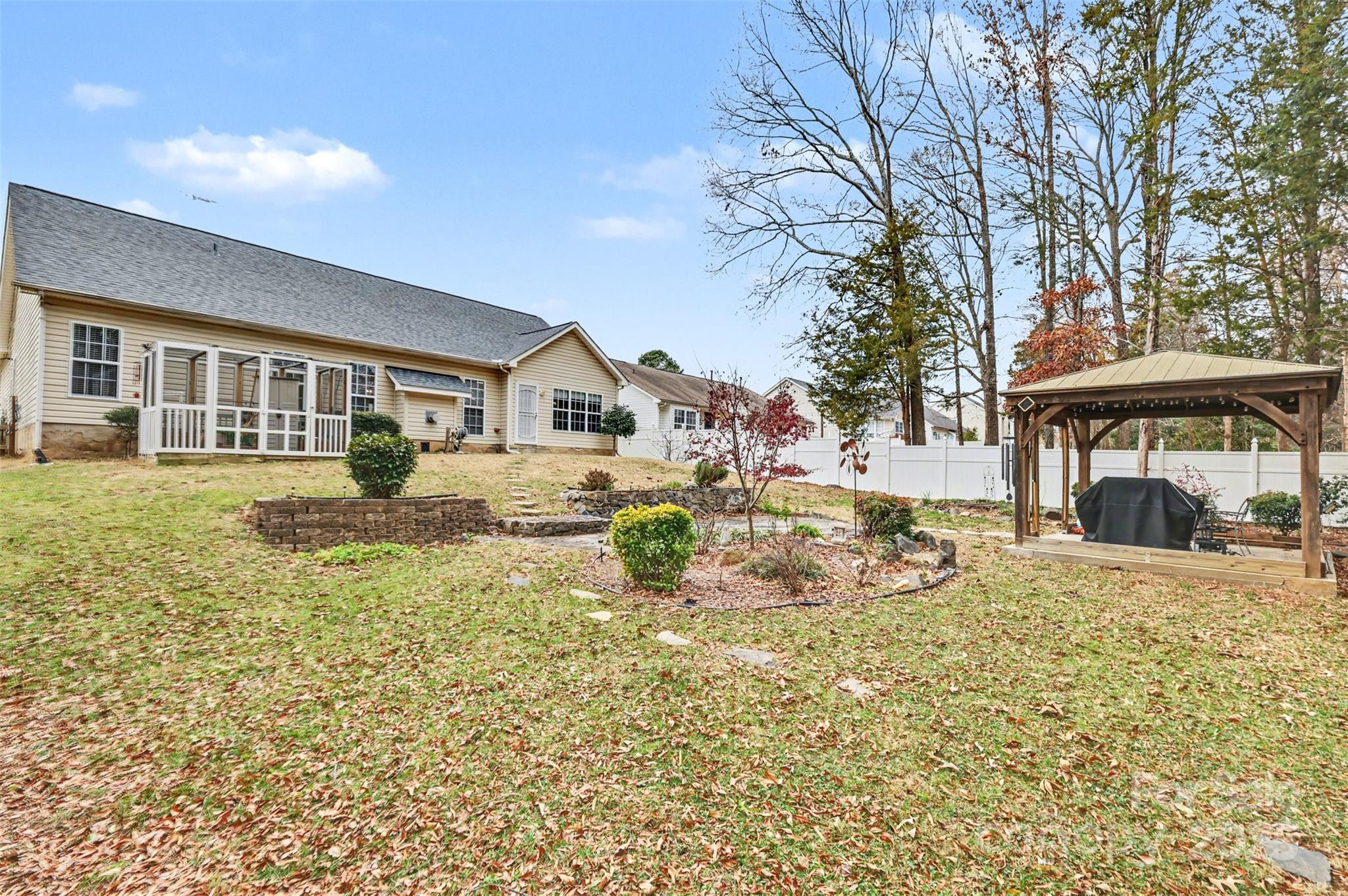 8907 Steelechase Drive