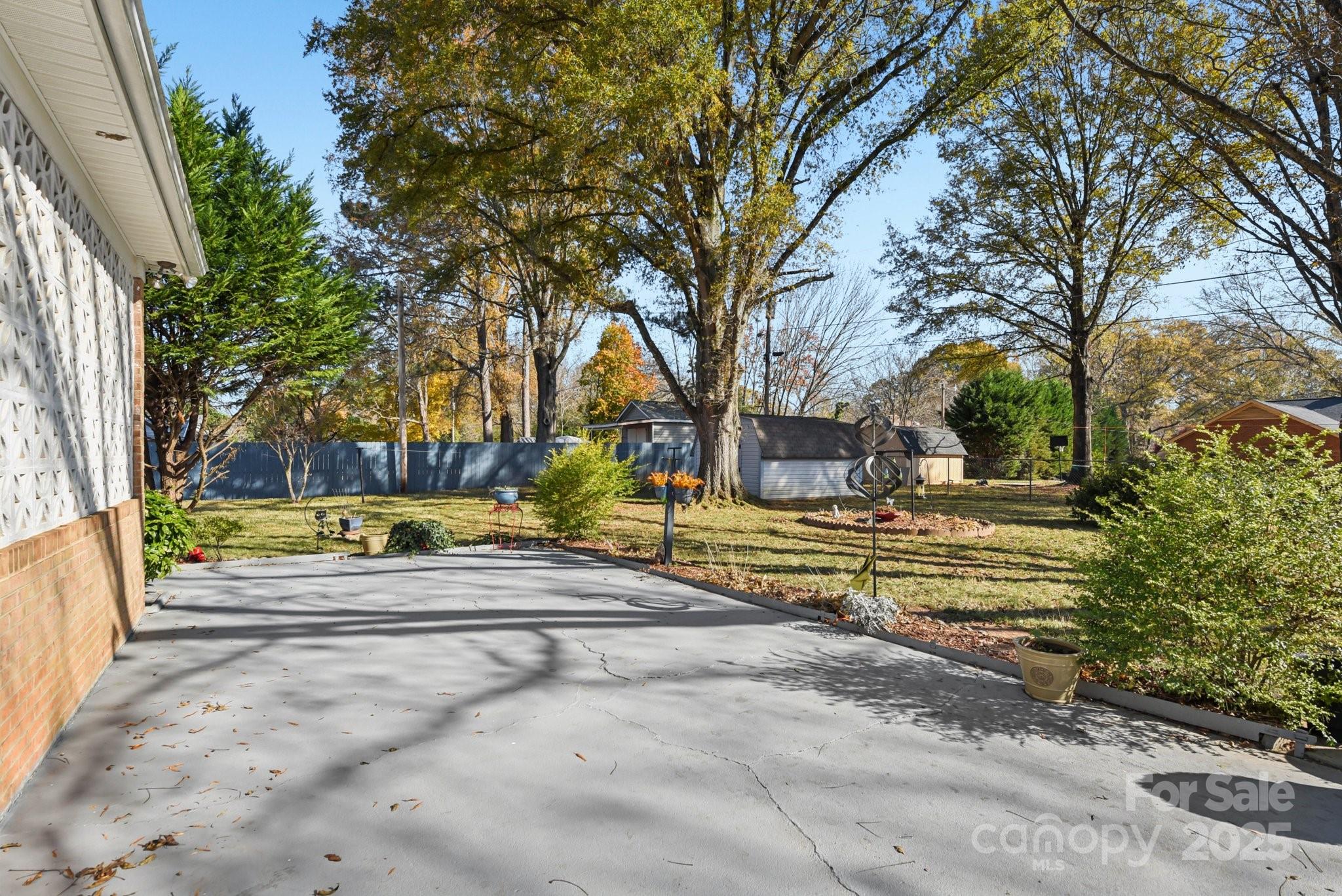14200 Springwater Drive