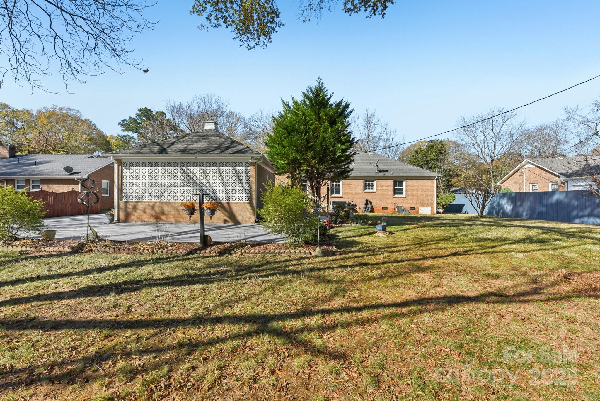 14200 Springwater Drive