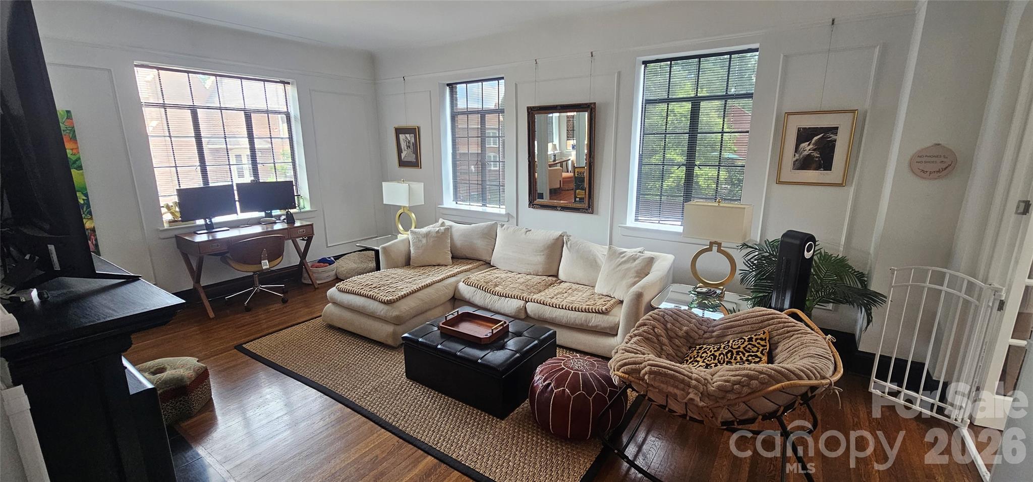 301 W 10th Street W Unit: 206