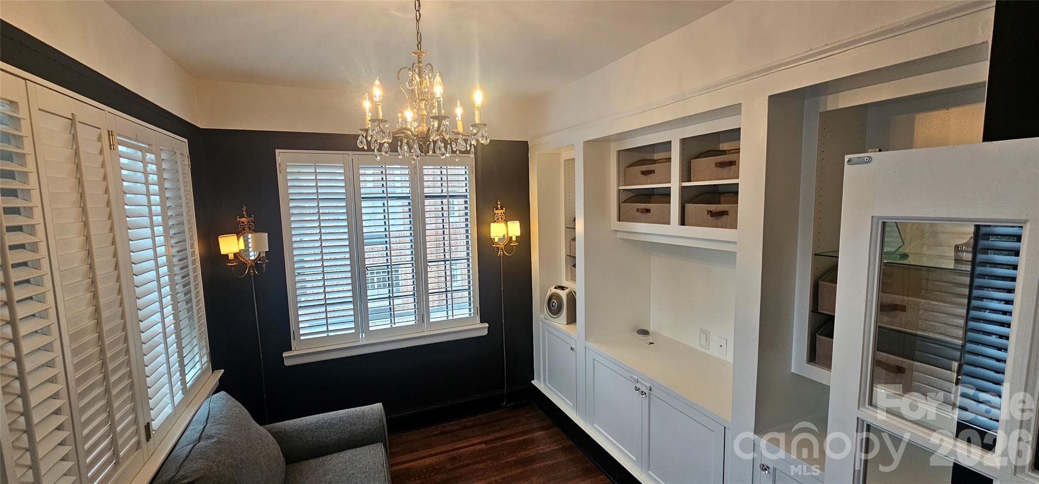 301 W 10th Street W Unit: 206