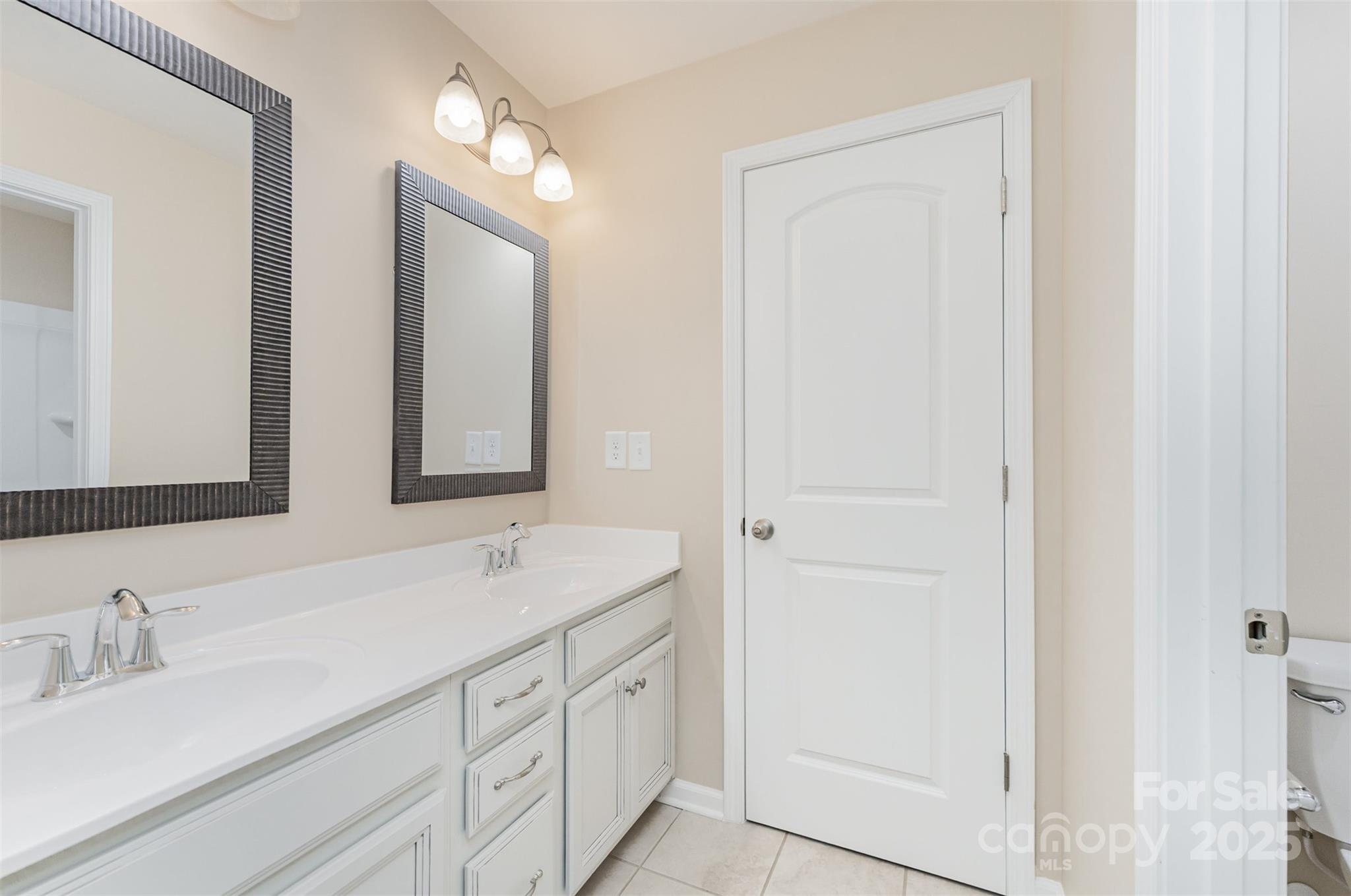 11106 Grenfell Avenue