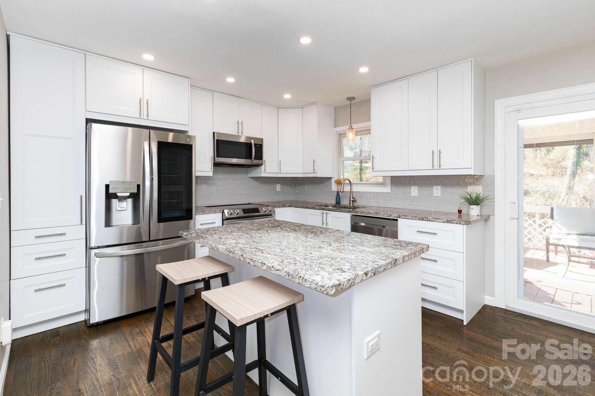 1226 Pinebrook Circle