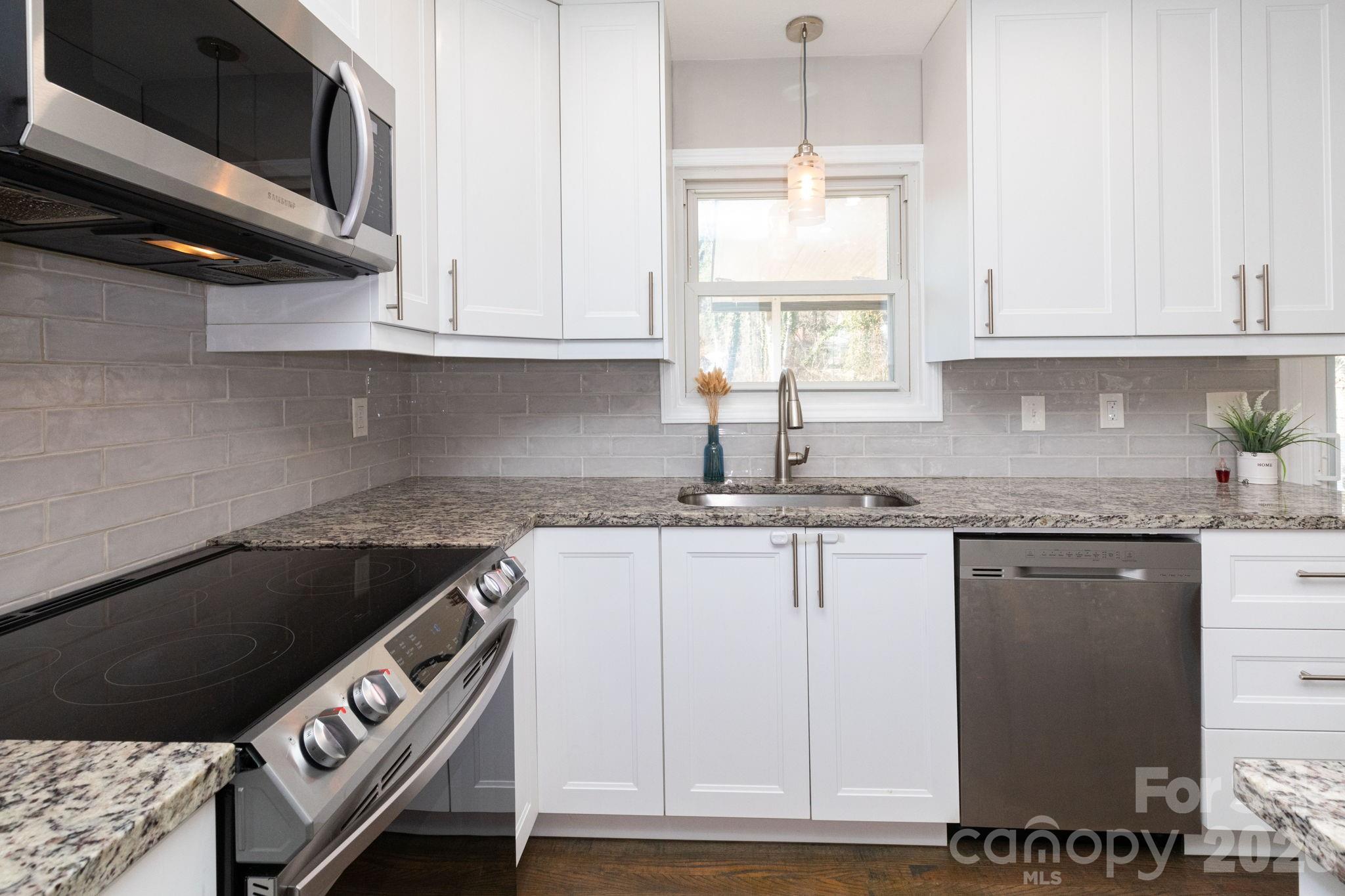 1226 Pinebrook Circle