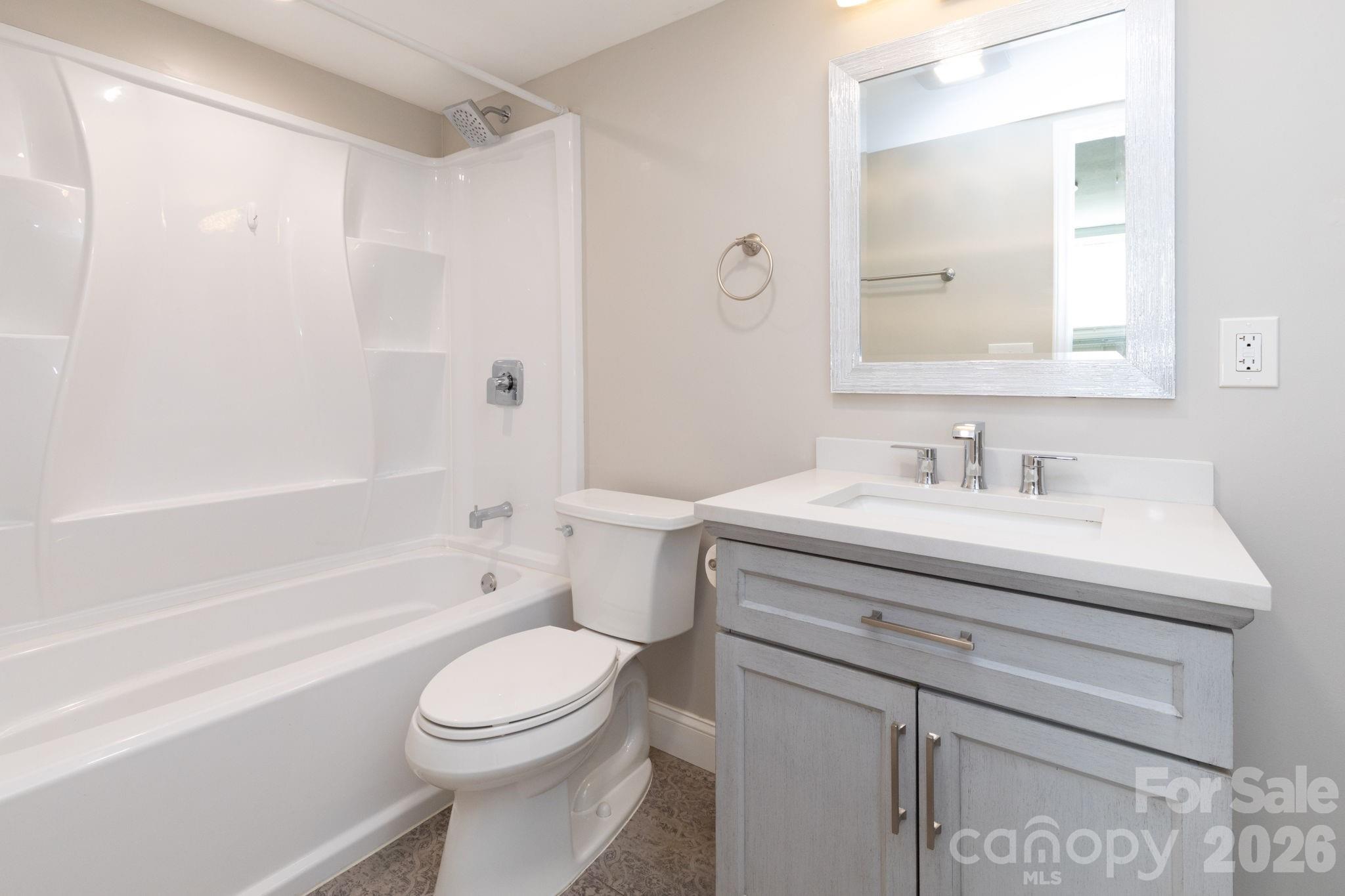 1226 Pinebrook Circle