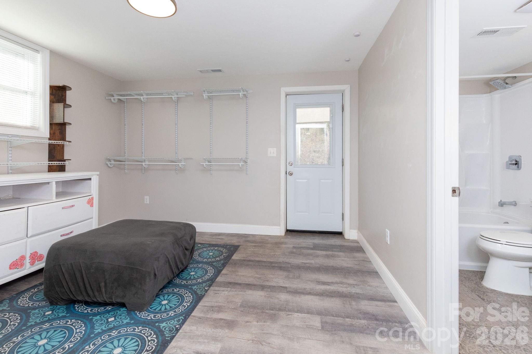 1226 Pinebrook Circle