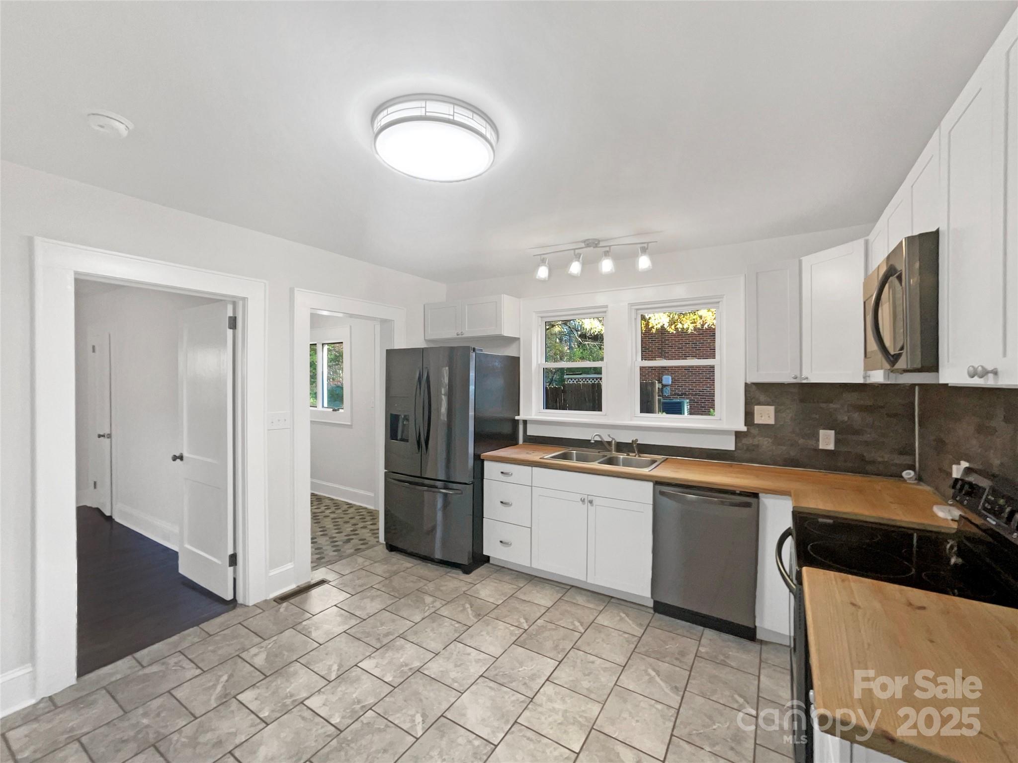 252 N Patterson Street