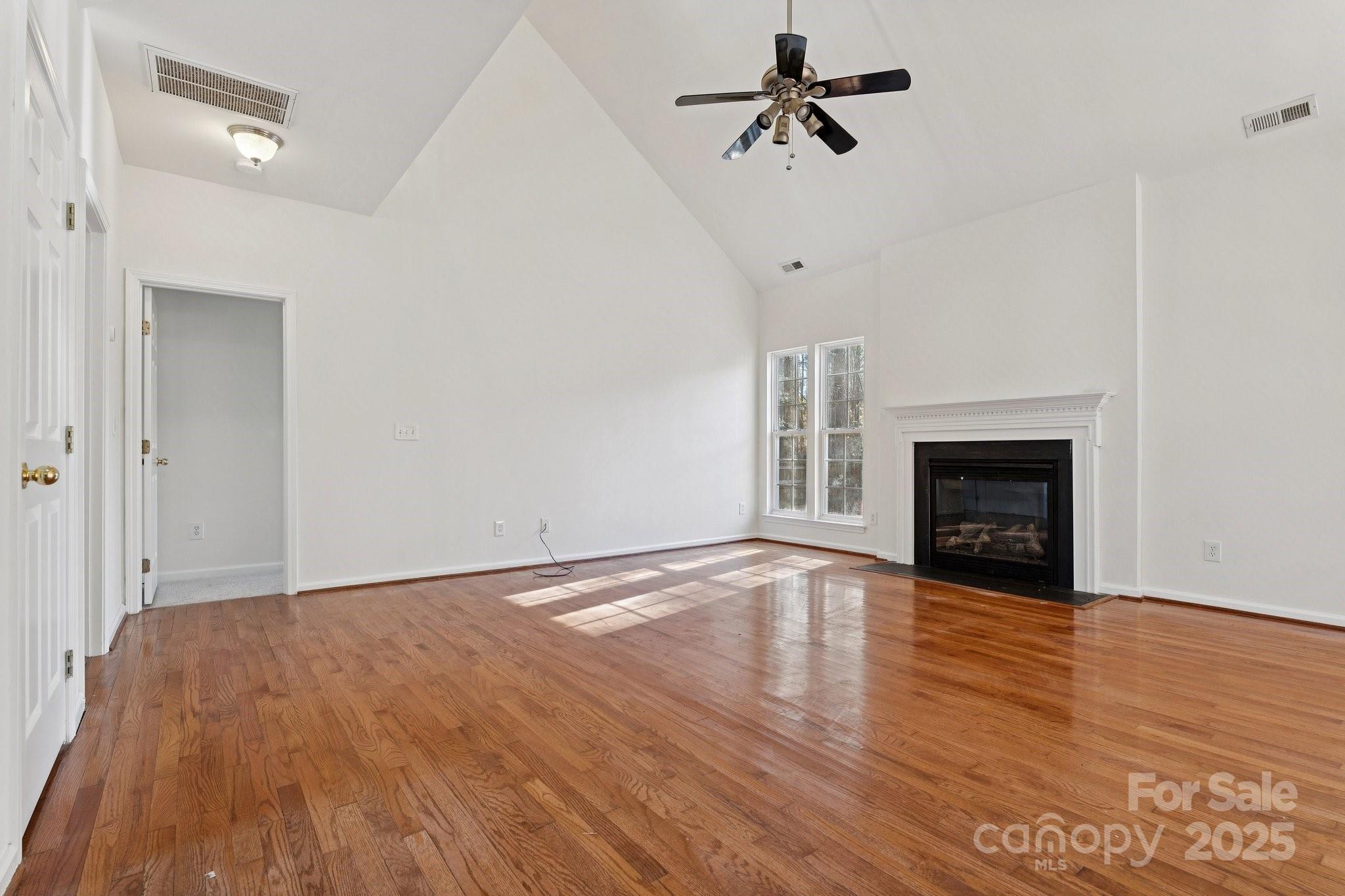 755 Sunset Point Drive