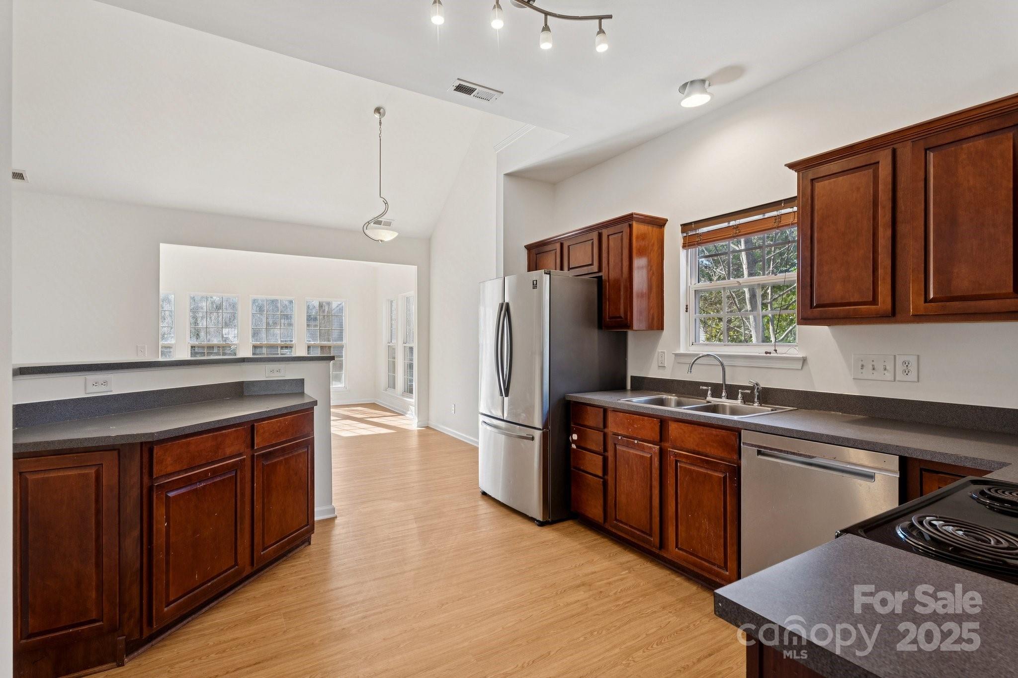 755 Sunset Point Drive