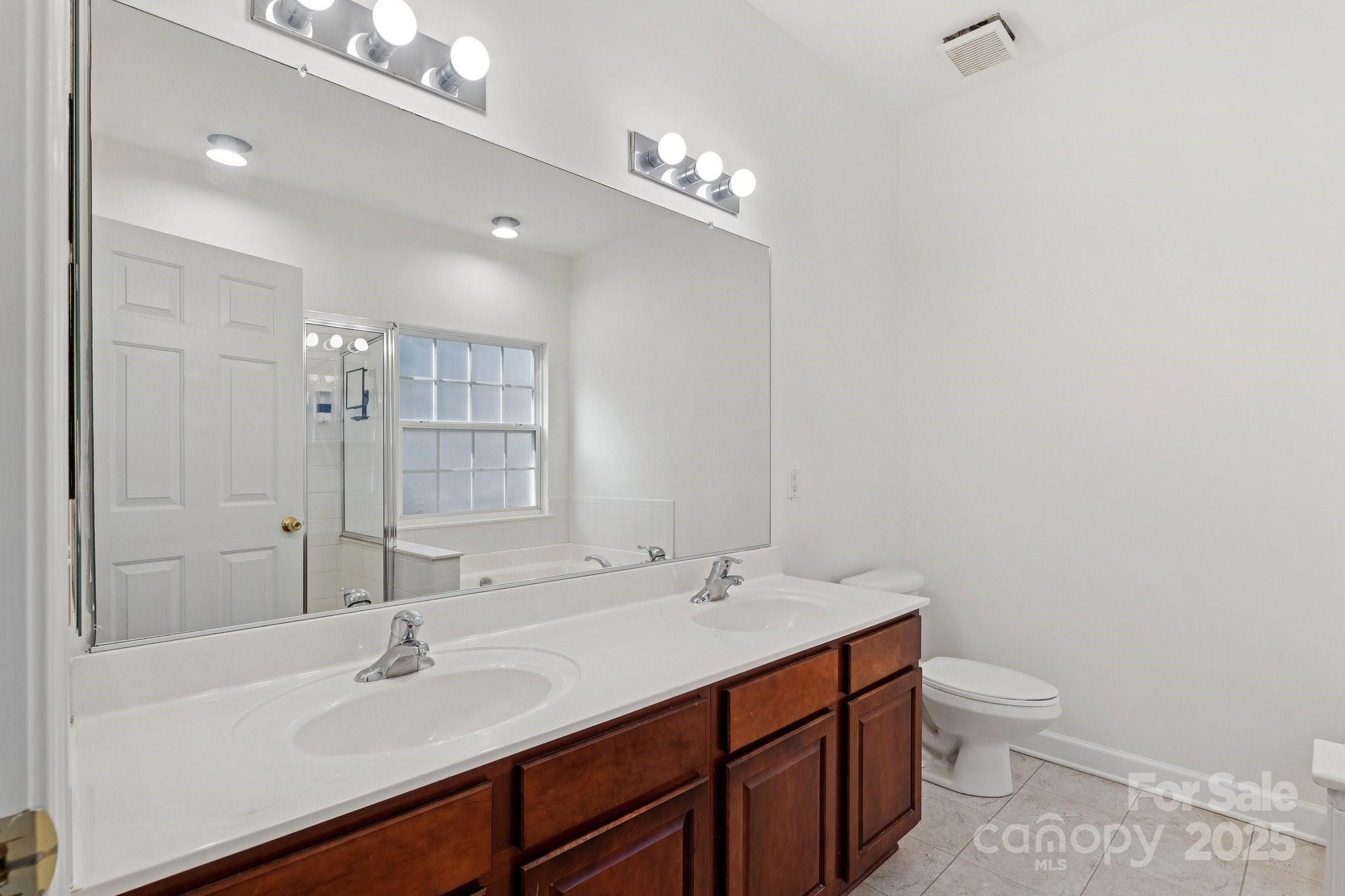 755 Sunset Point Drive