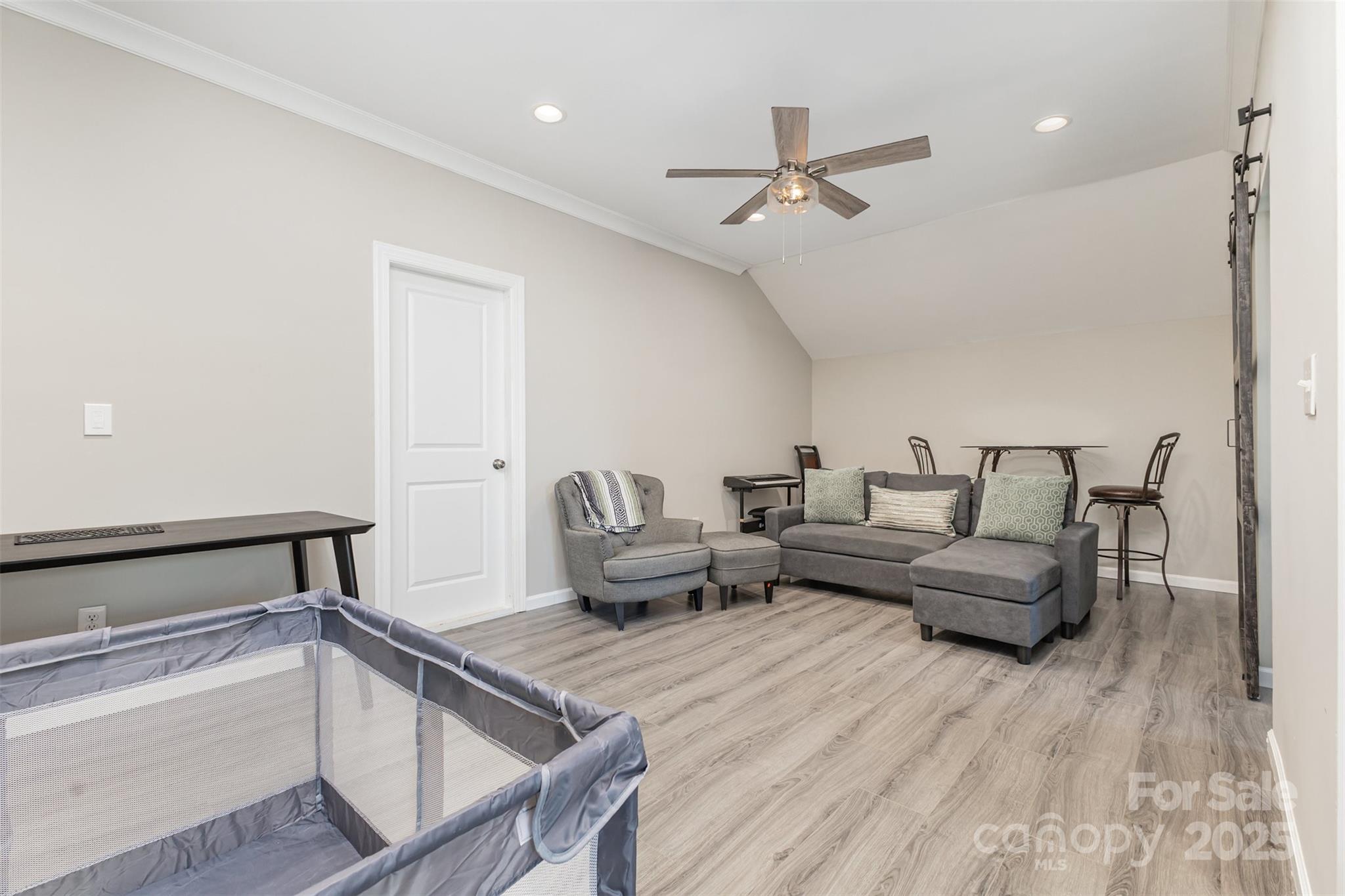 19004 Dry Narrows Way