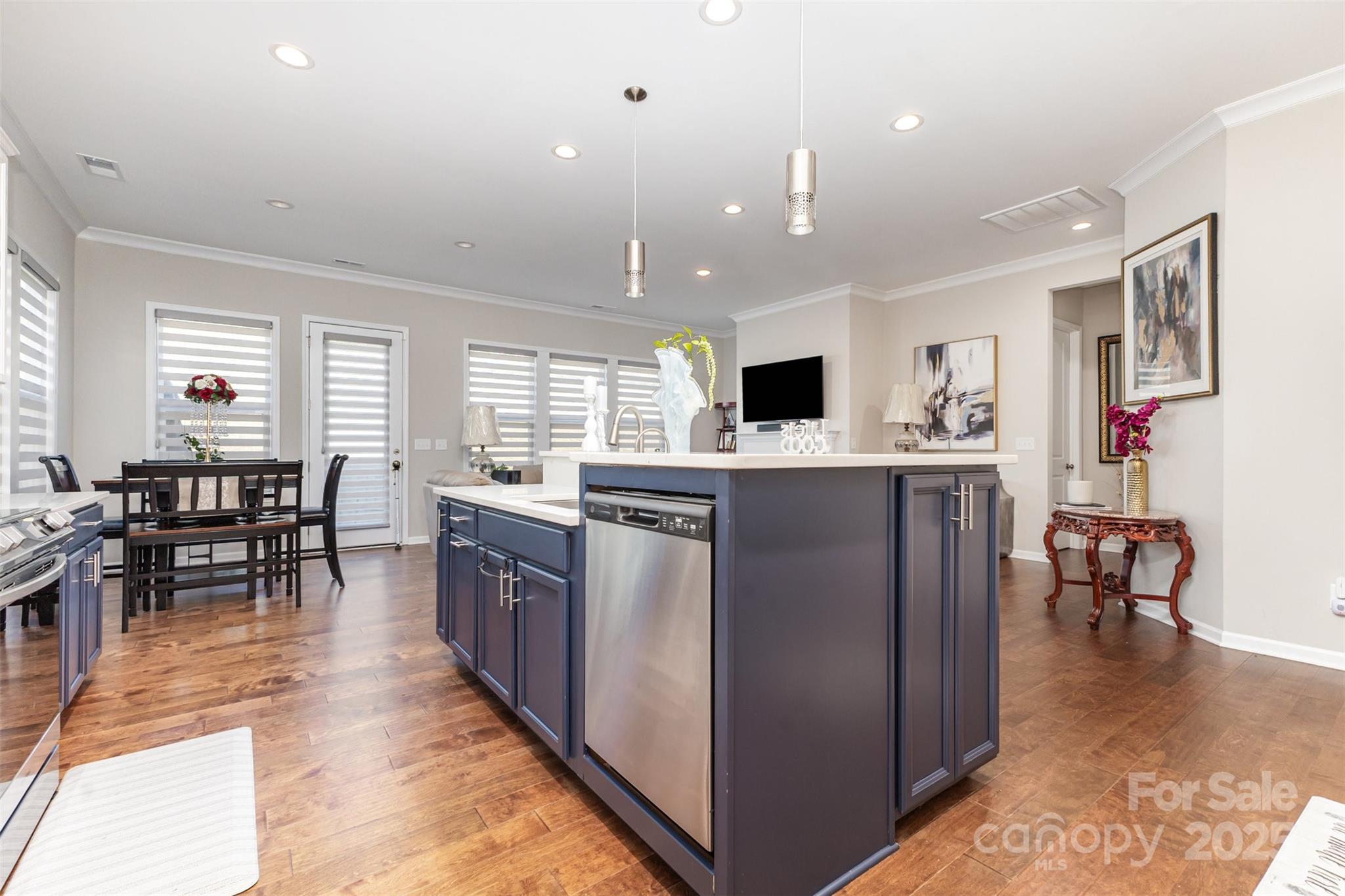 19004 Dry Narrows Way