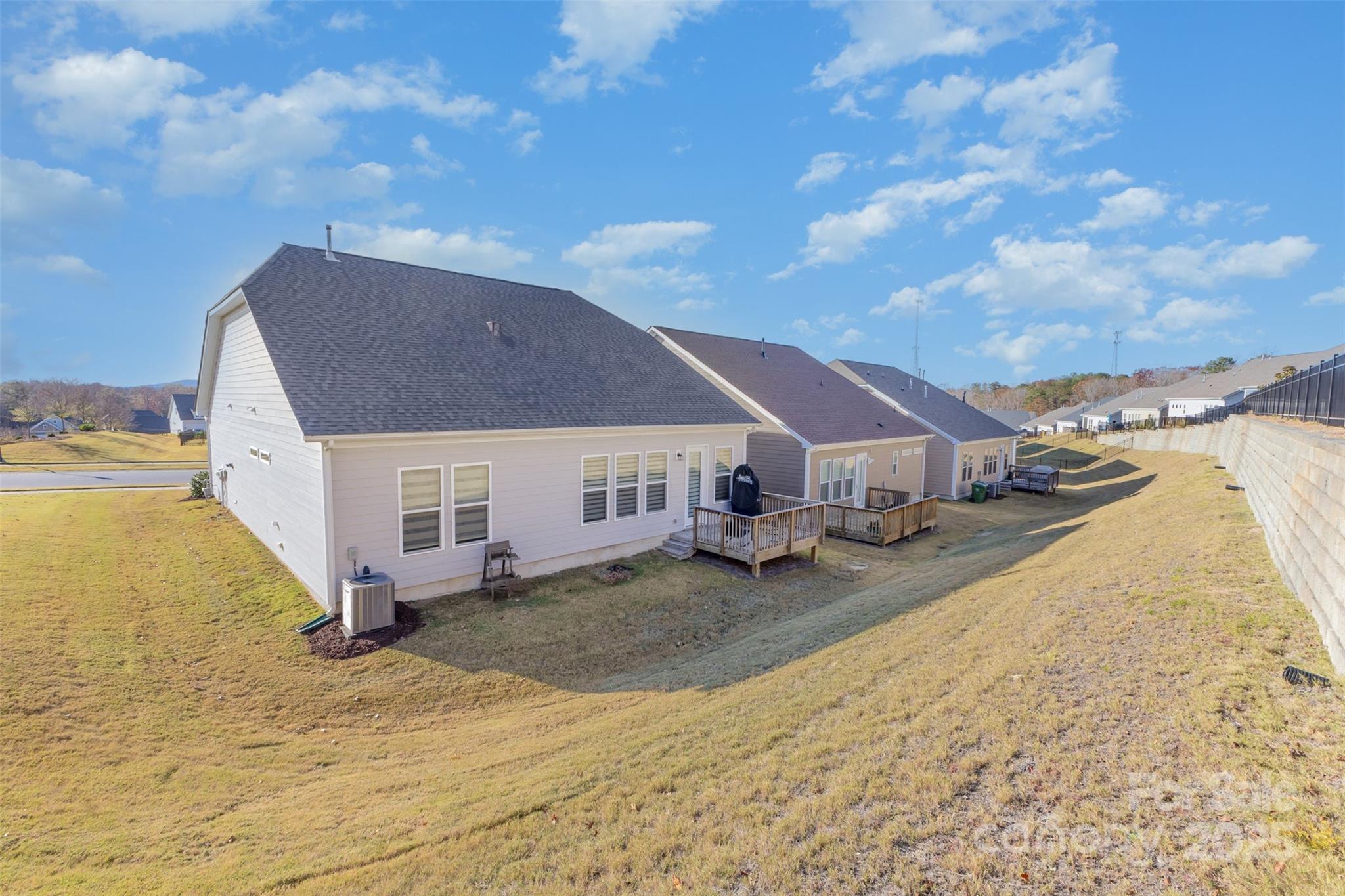 19004 Dry Narrows Way