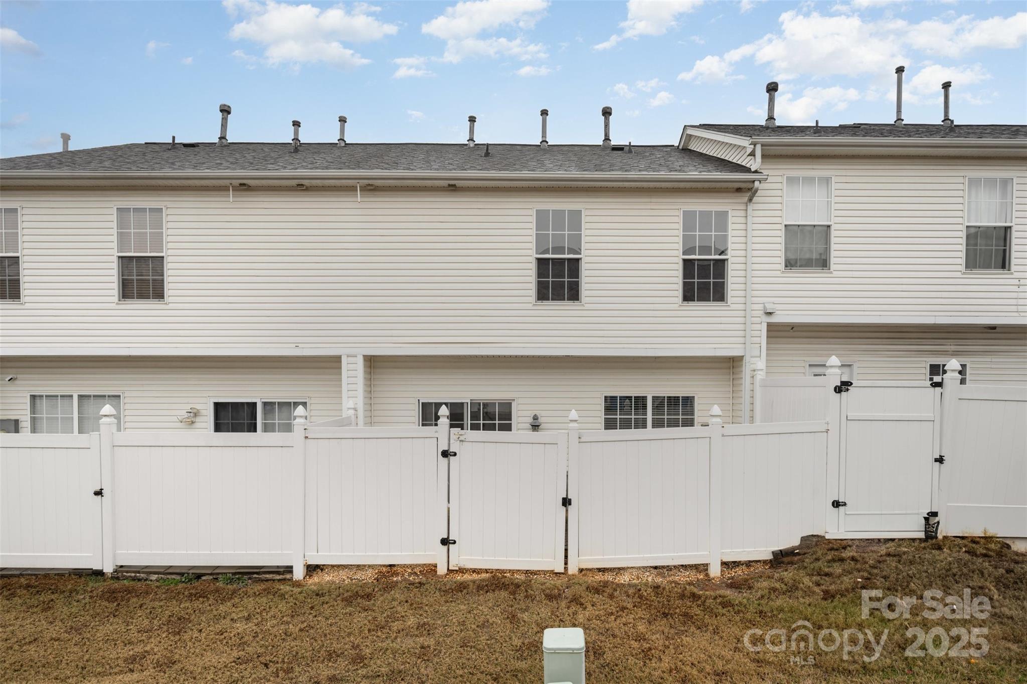 12248 Stratfield Place Circle