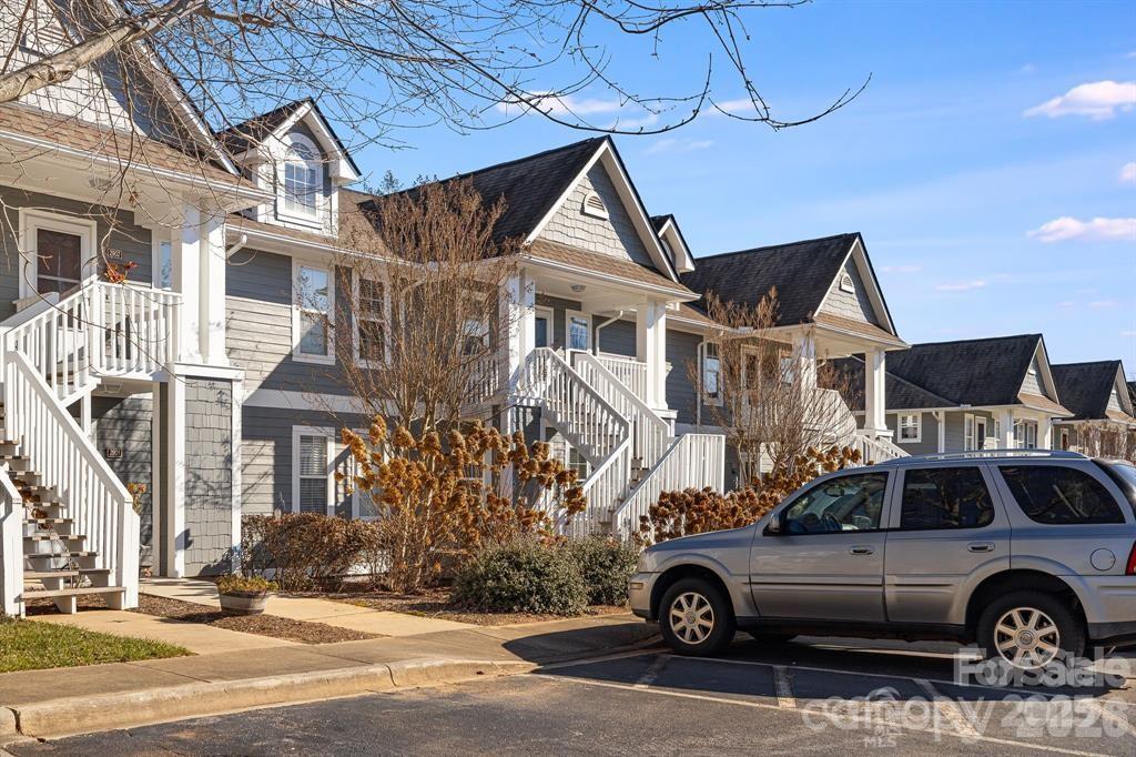 2904 Sagamore Lane