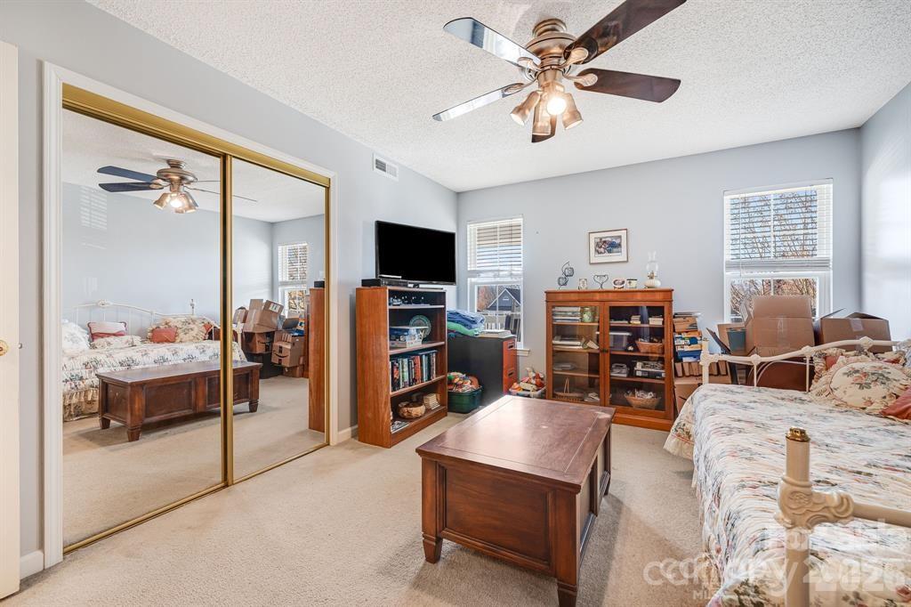2904 Sagamore Lane
