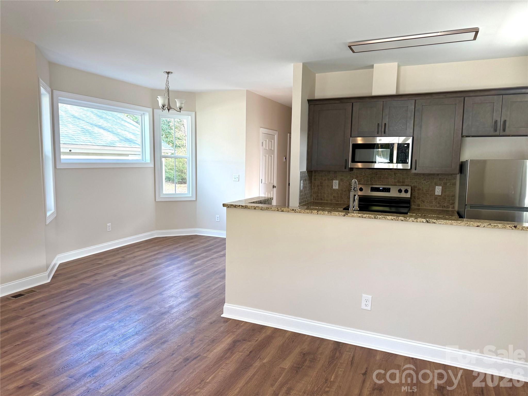 341 Broad Drive SW