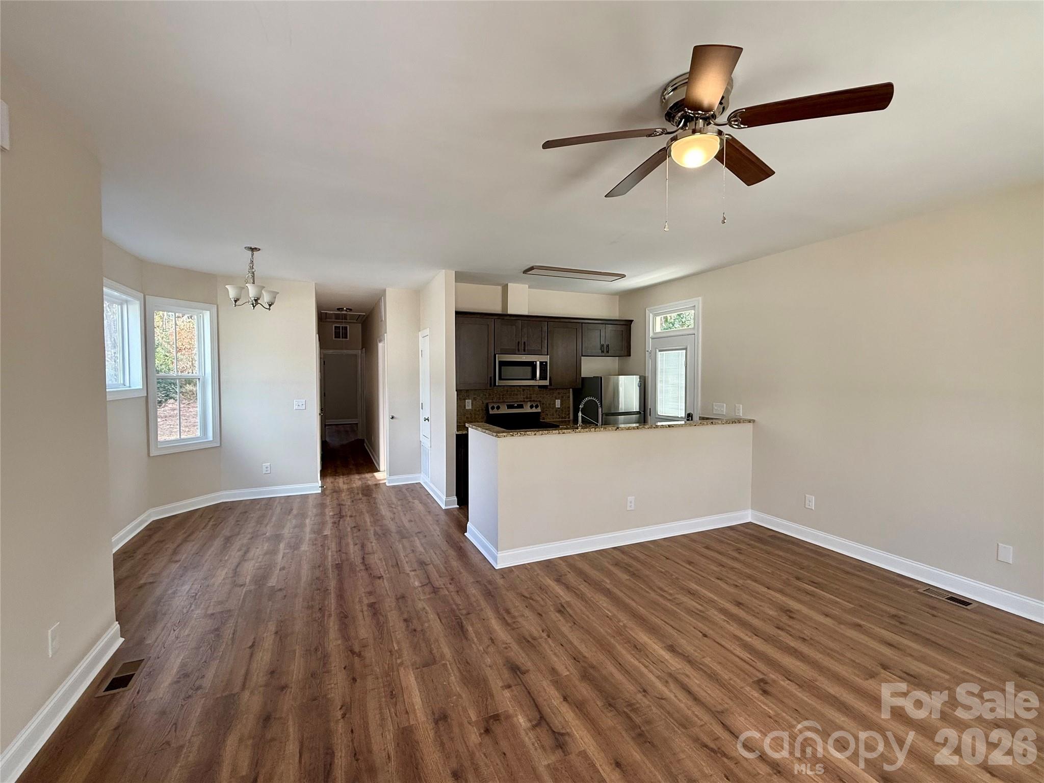 341 Broad Drive SW