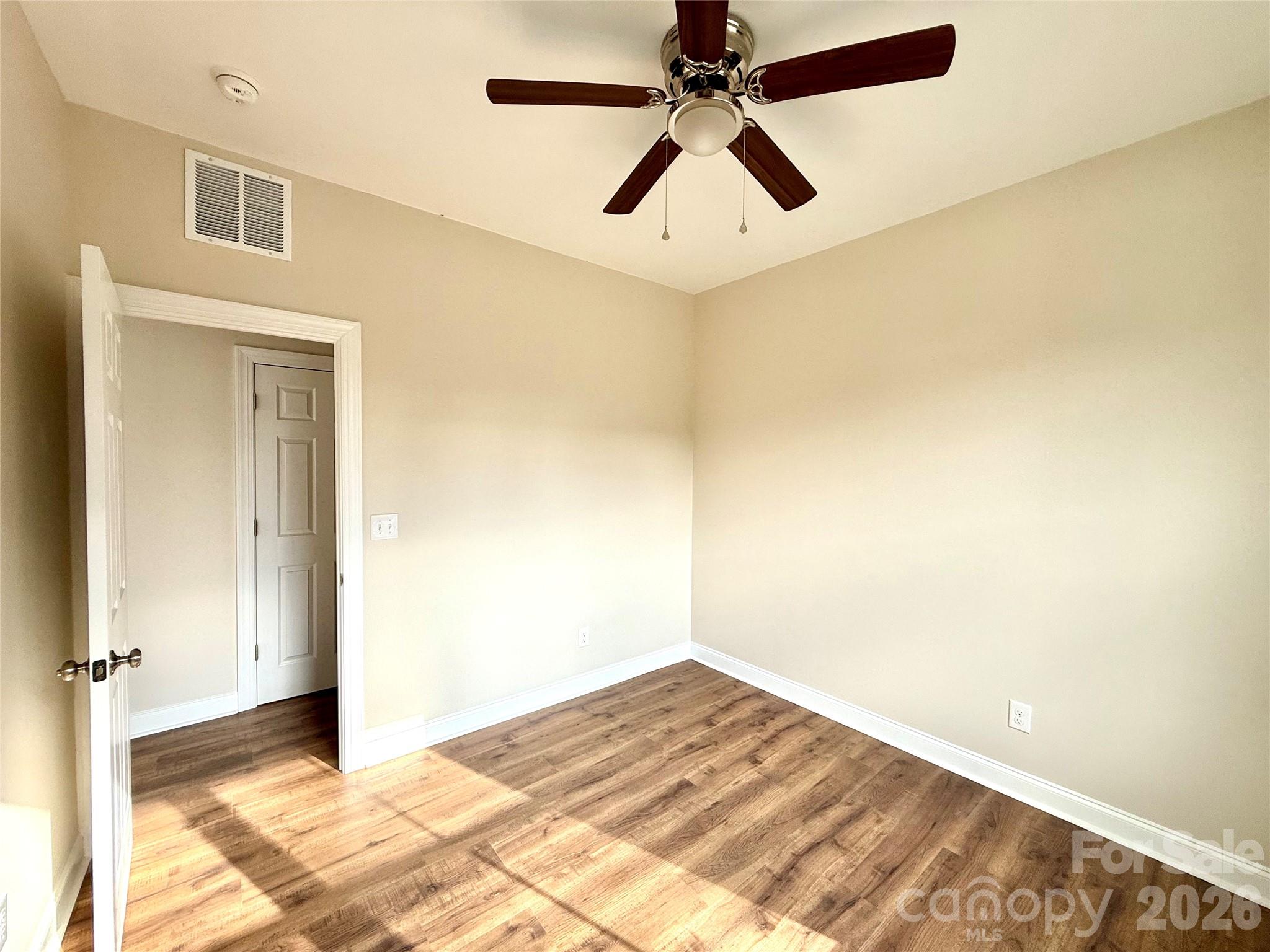 341 Broad Drive SW