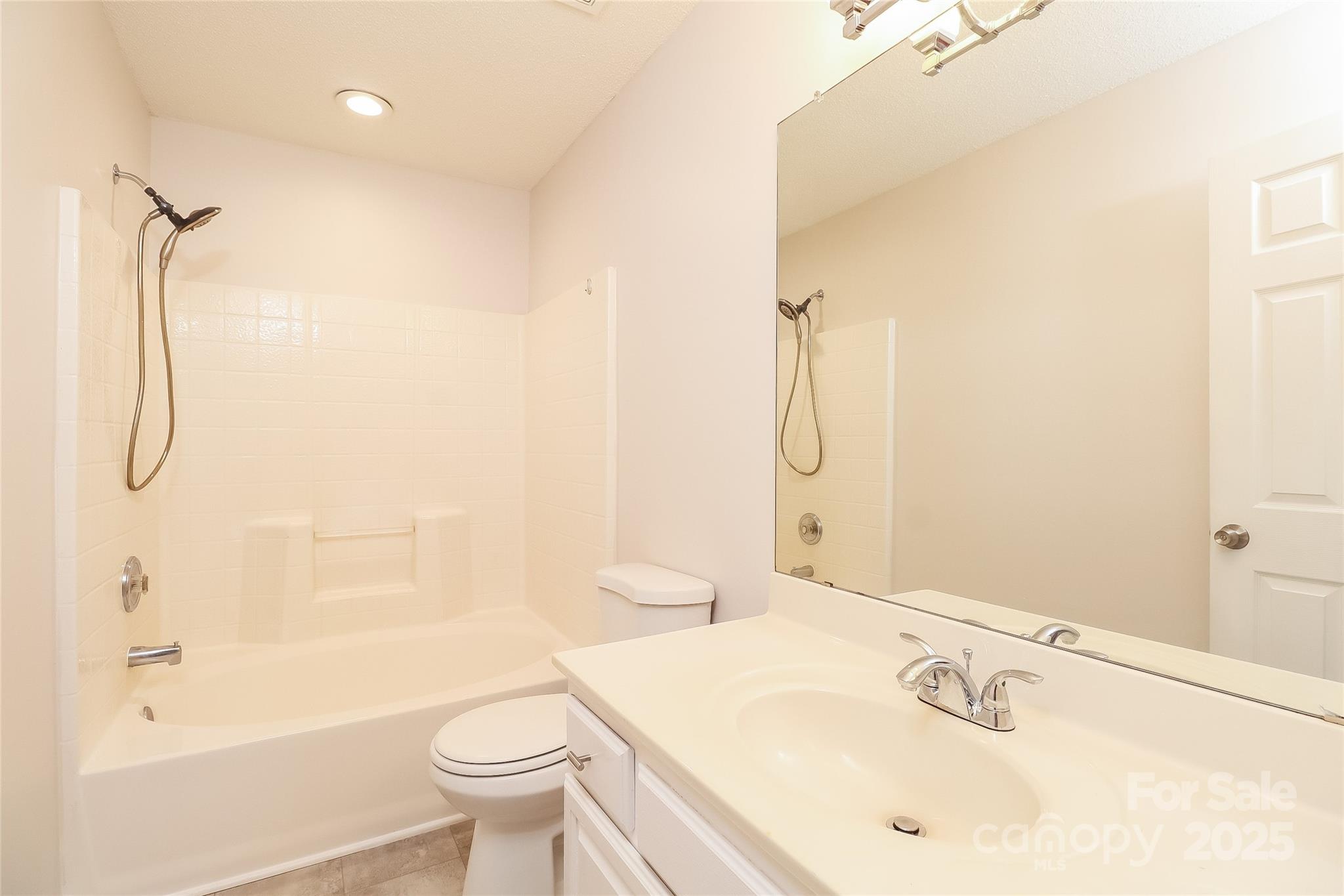 10007 University Park Lane
