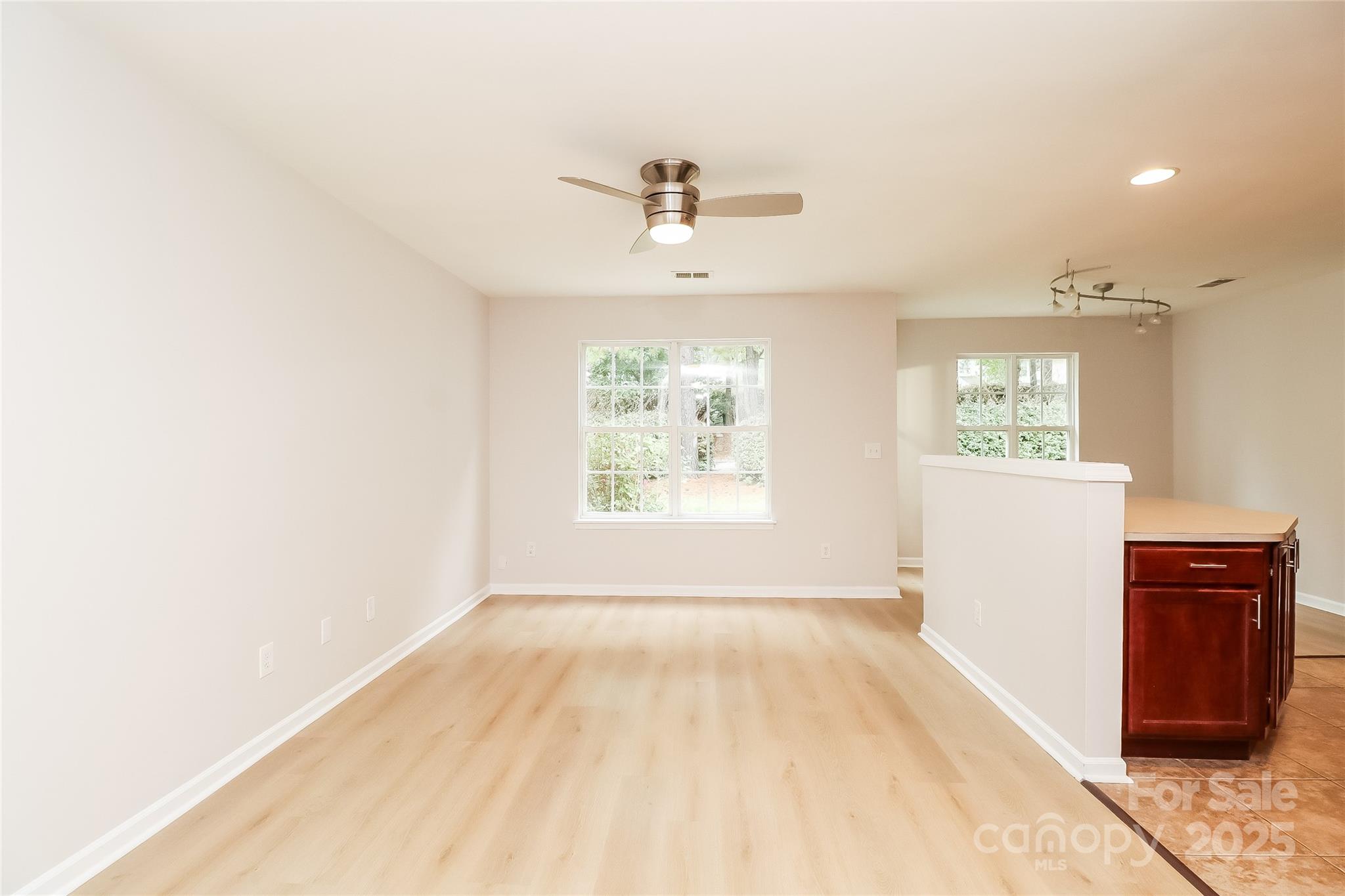 10007 University Park Lane