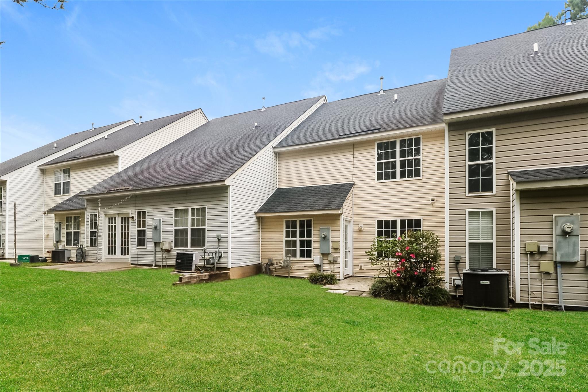 10007 University Park Lane