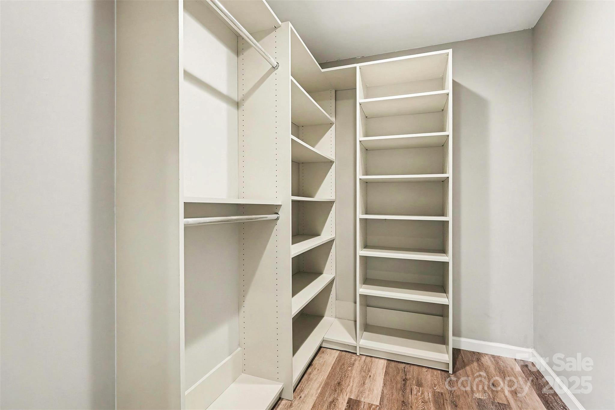 12145 Landing Green Drive