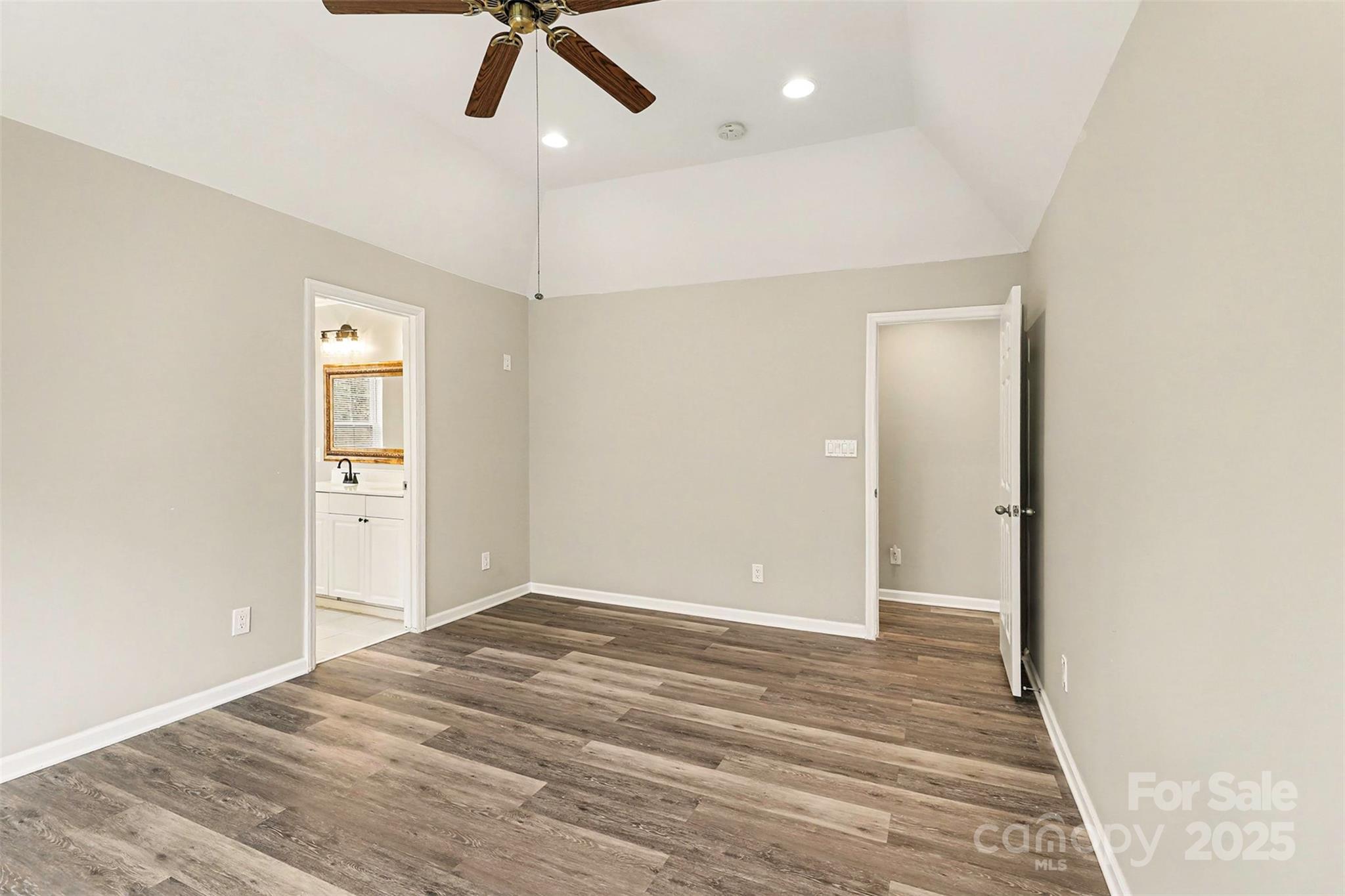 12145 Landing Green Drive