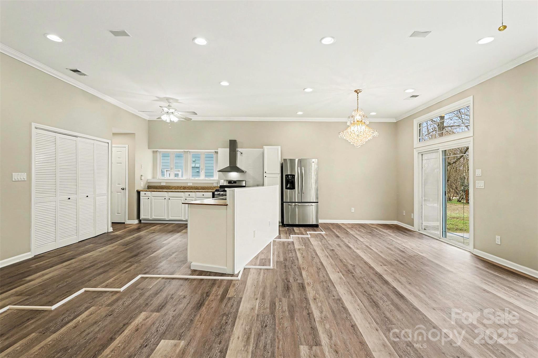 12145 Landing Green Drive