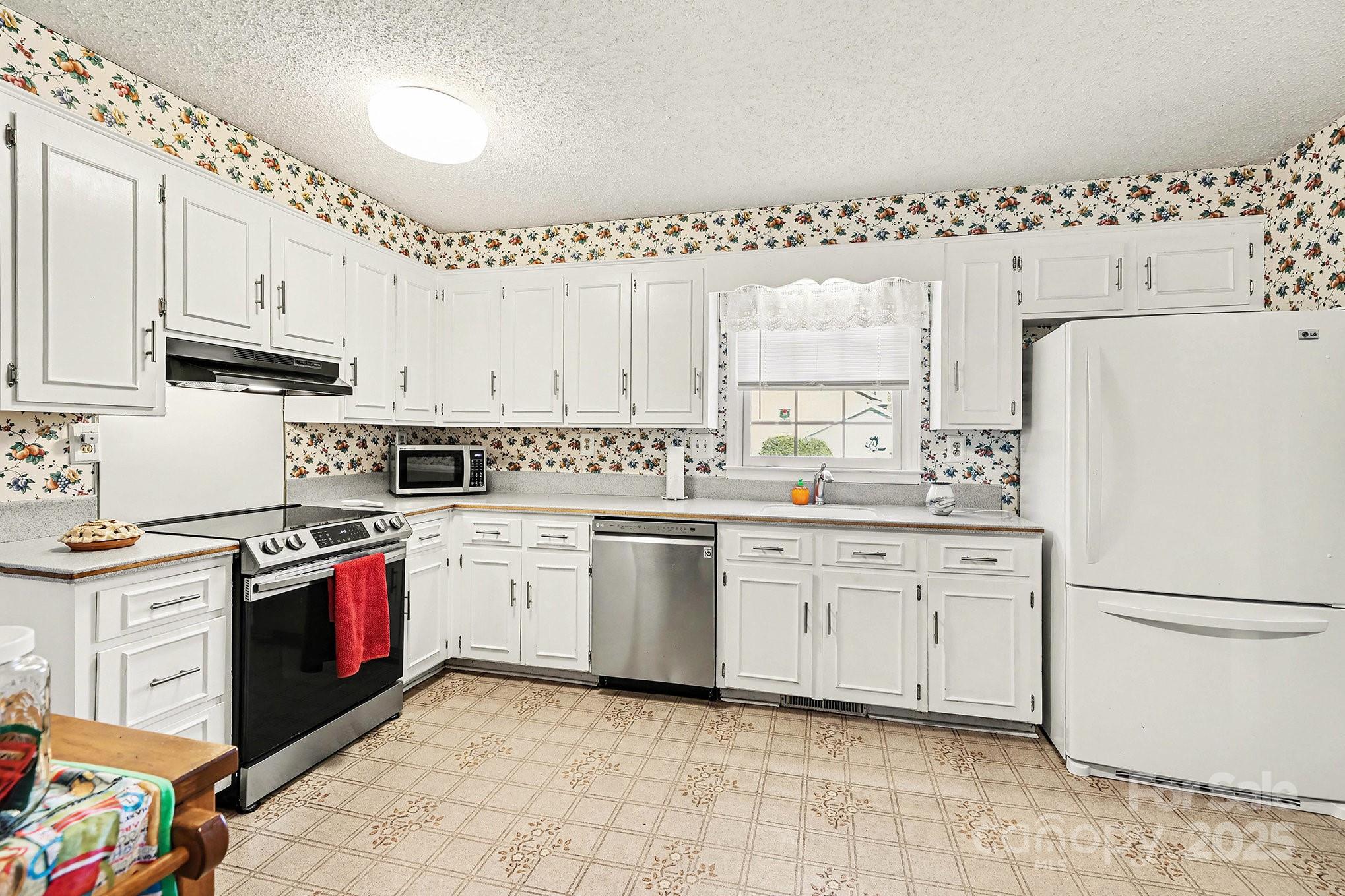 7230 Canterway Drive