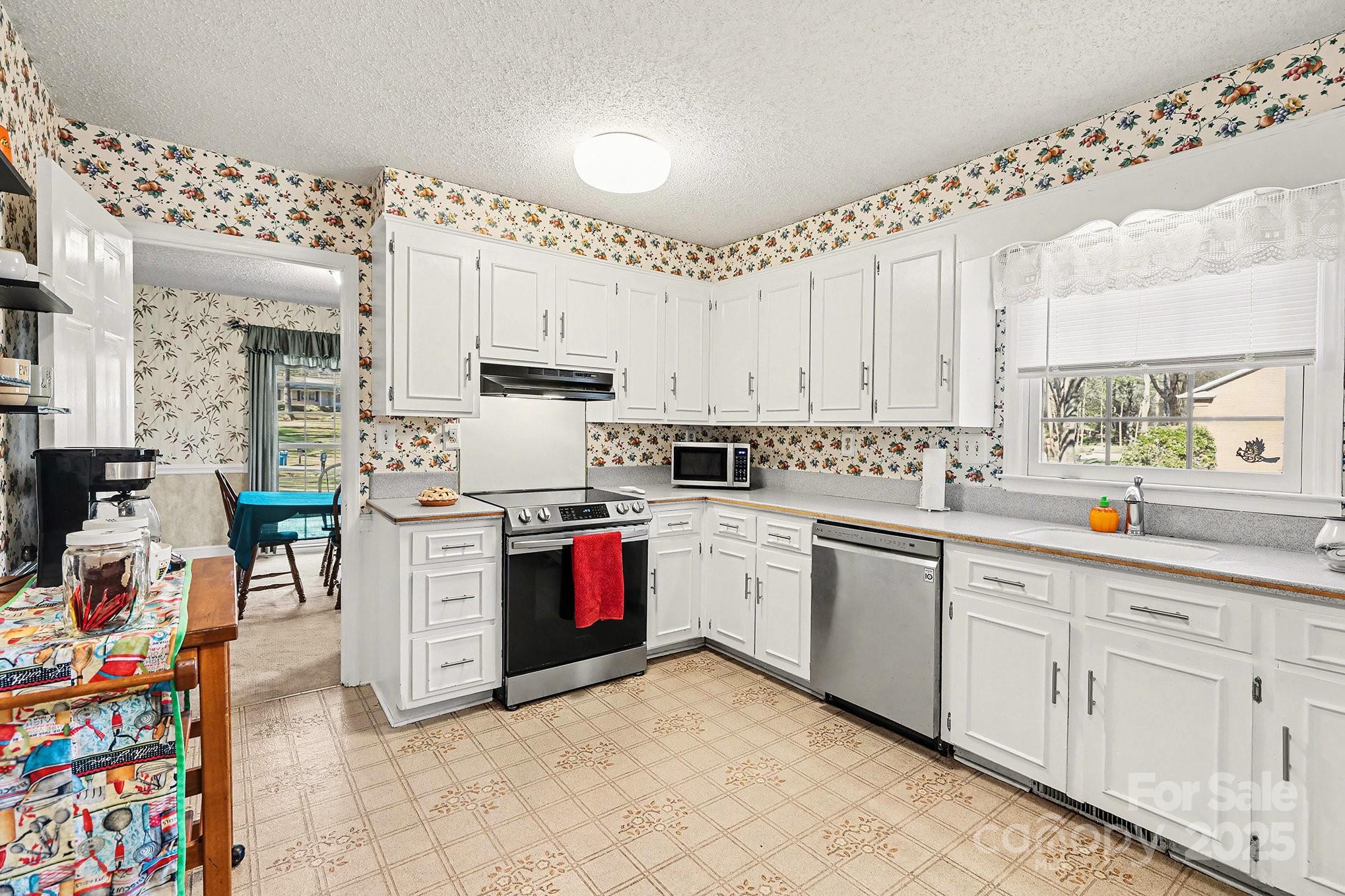 7230 Canterway Drive