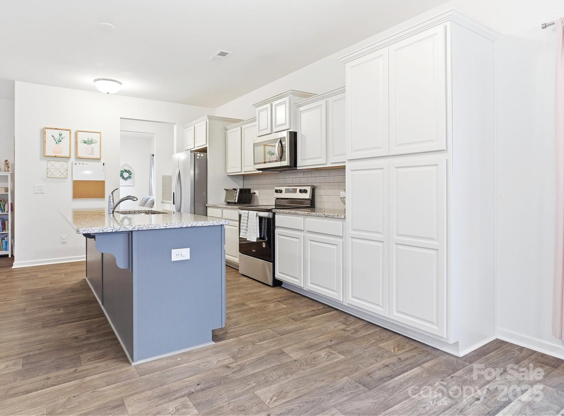 1328 Oakhurst Drive