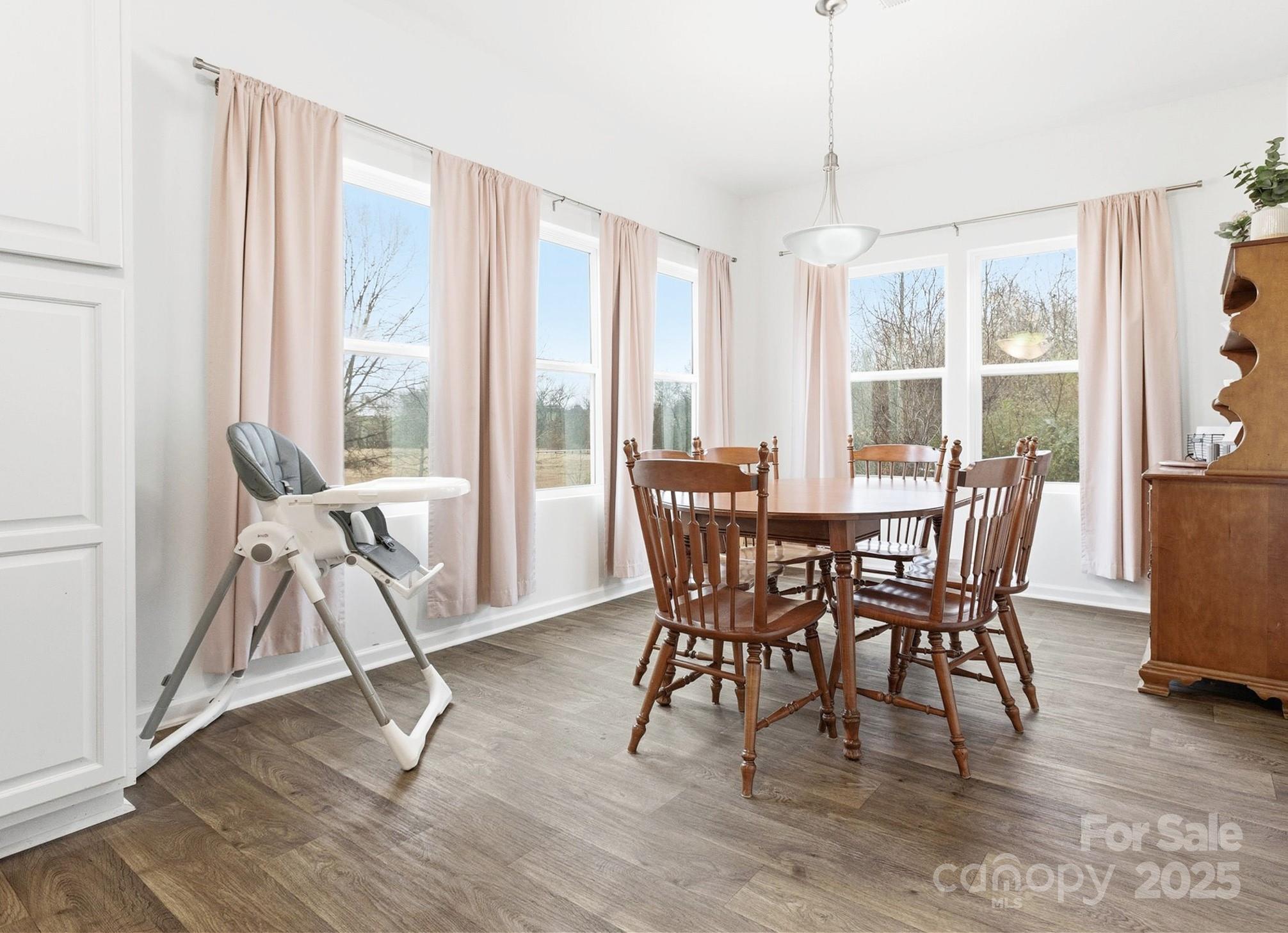 1328 Oakhurst Drive