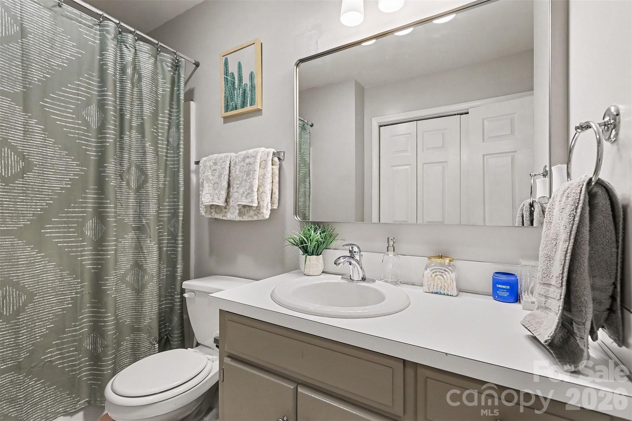 1318 Ridgewood Drive