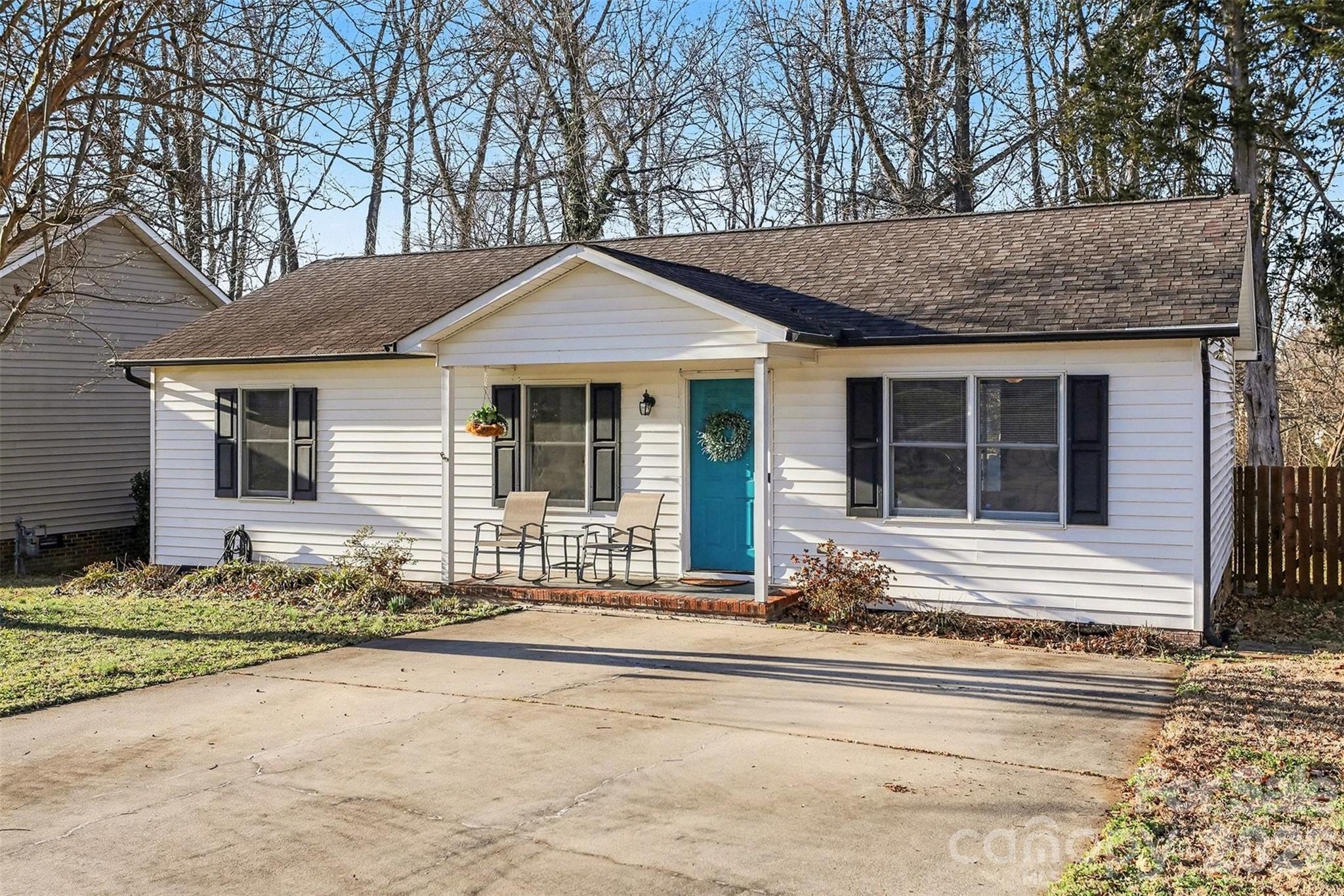 1318 Ridgewood Drive