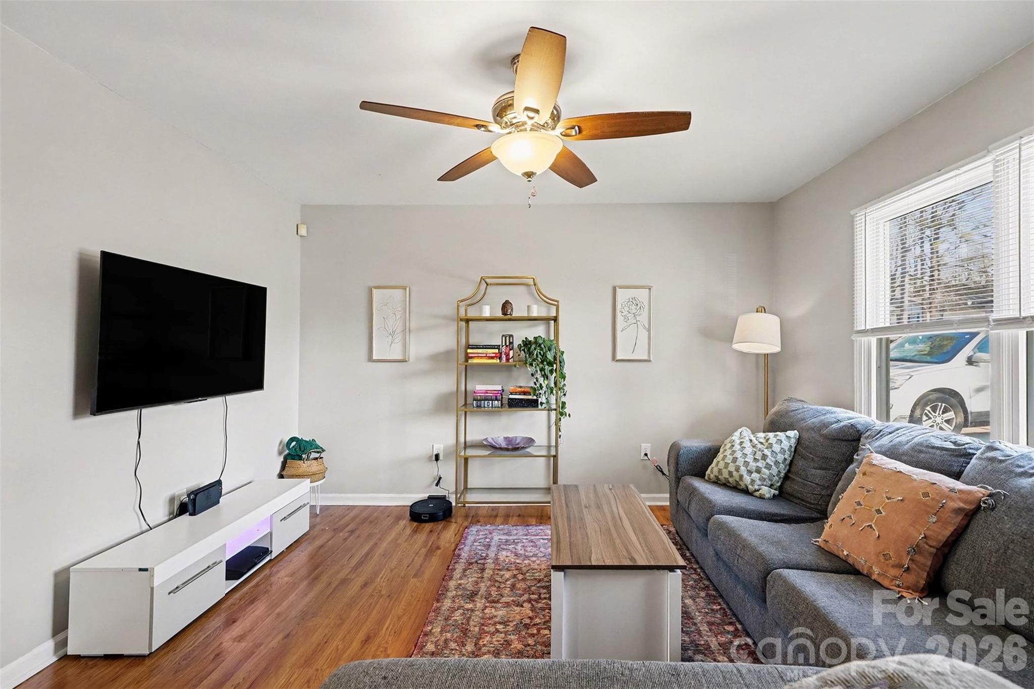 1318 Ridgewood Drive