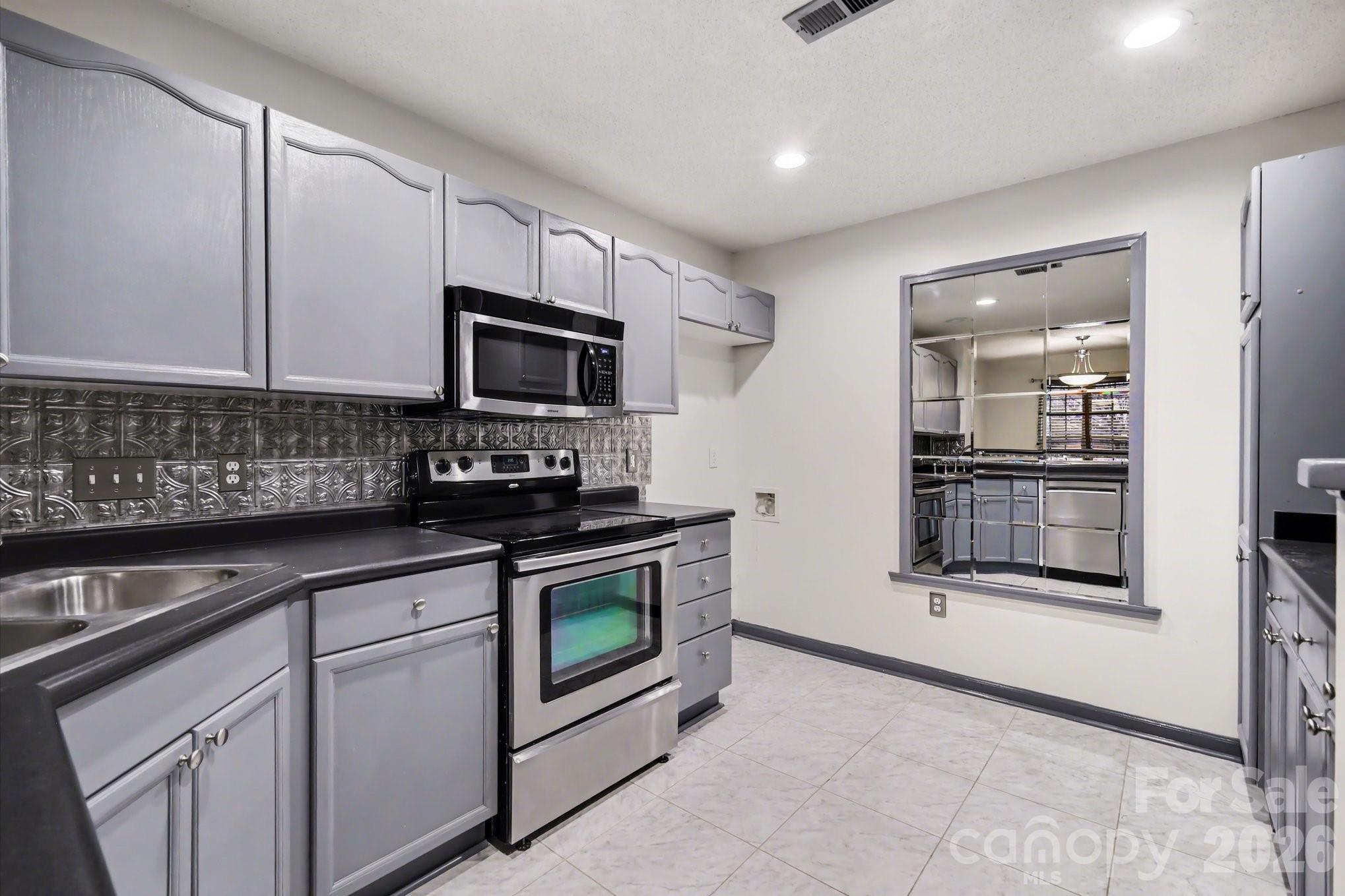 9733 Elizabeth Townes Lane