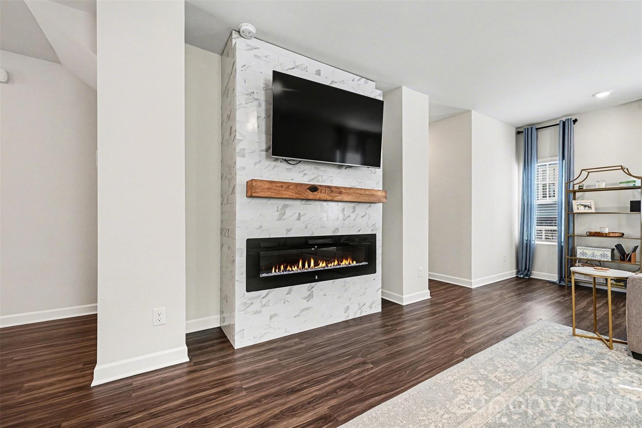 4012 Yucca Alley