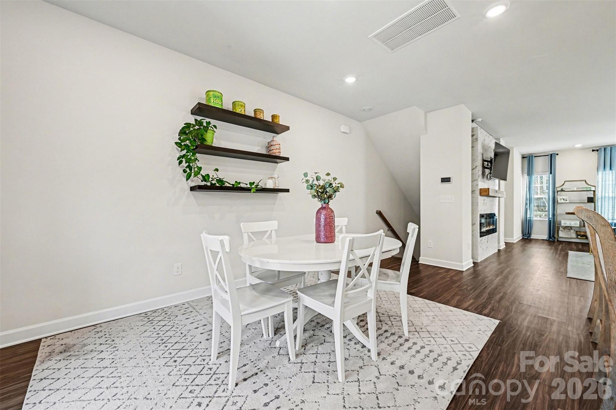 4012 Yucca Alley