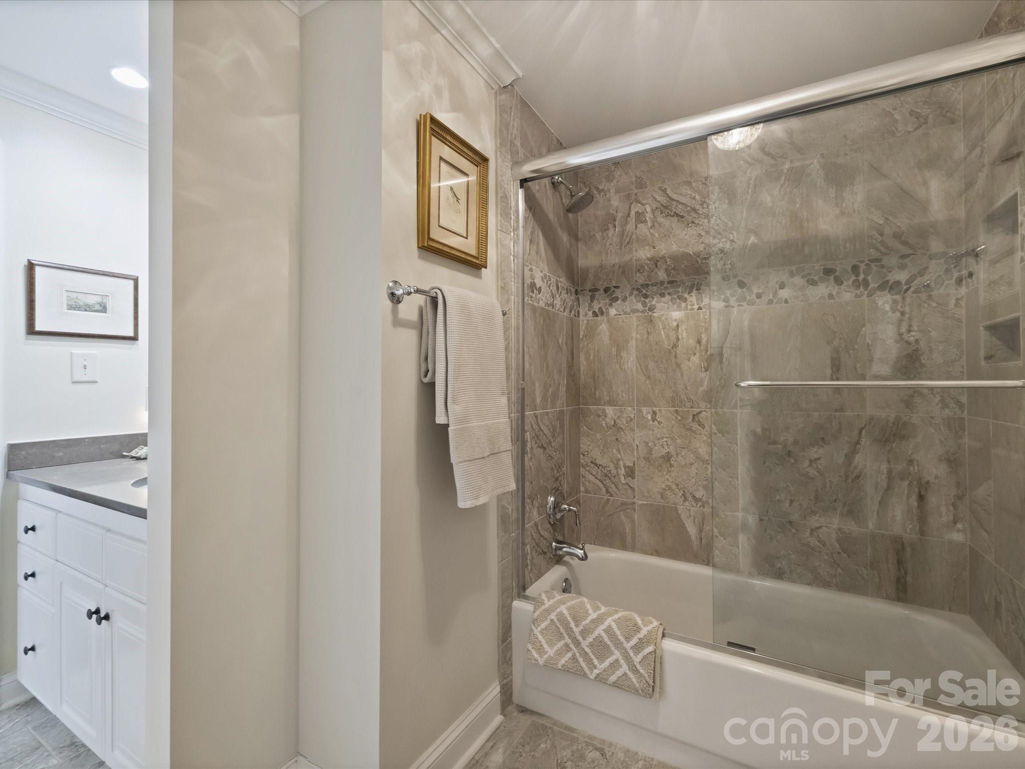 2445 Selwyn Avenue Unit: 202